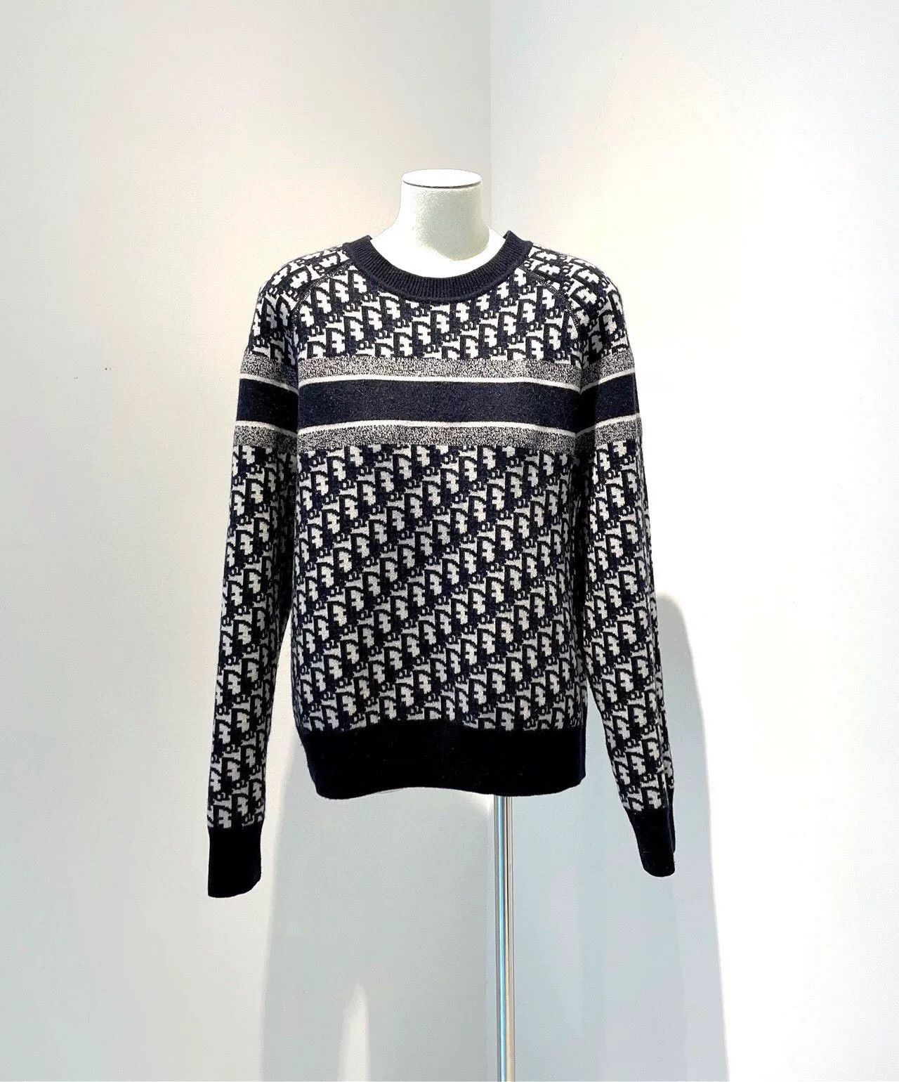 Dior Dior Round Neck Oversized Monogram Cashmere Sweater Size M / US 6-8 / IT 42-44 - 1 Thumbnail