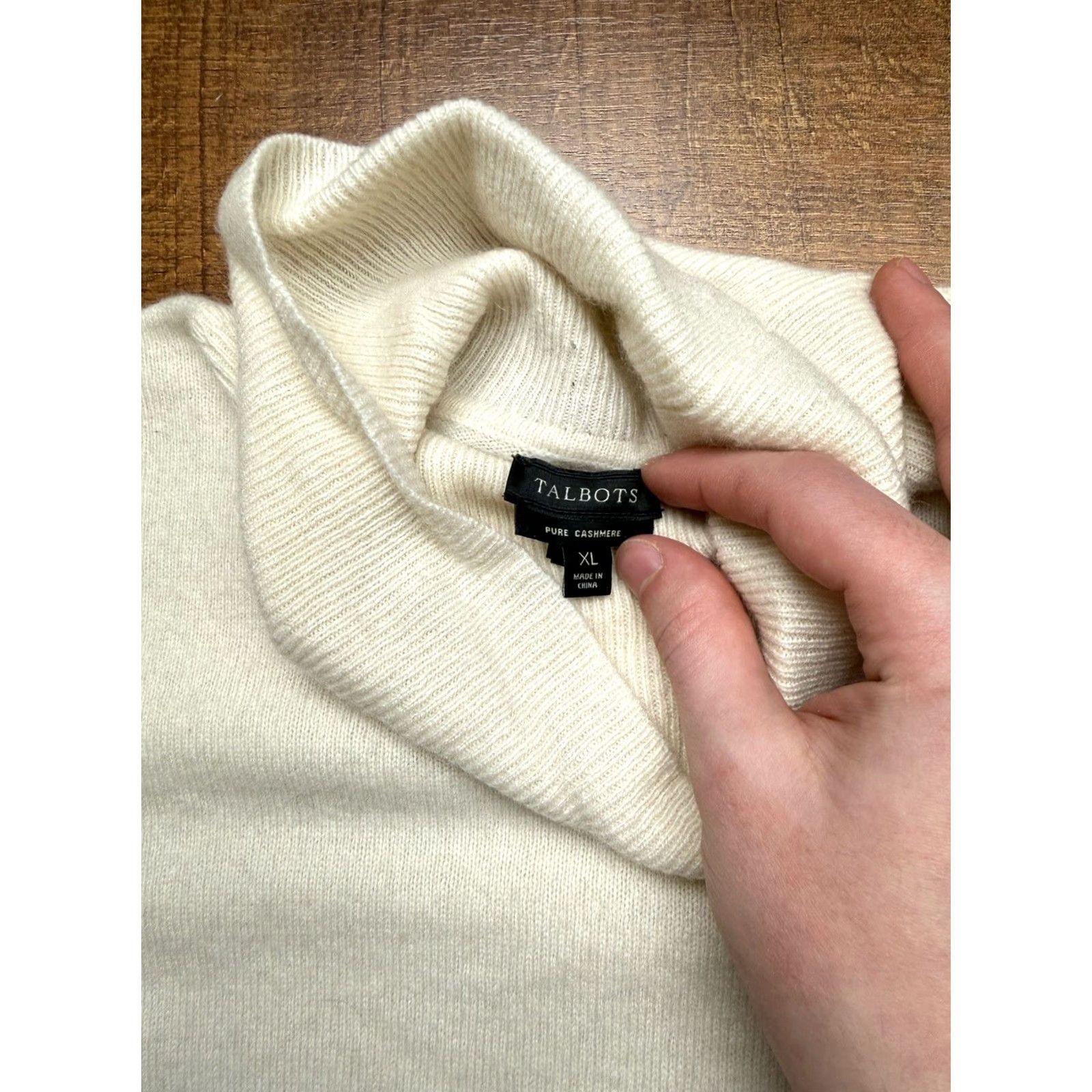 Talbots TALBOTS 100% Cashmere Turtleneck Sweater Cream XL Women’s Knit Pullover Long Sleeve Size XL / US 12-14 / IT 48-50 - 4 Thumbnail