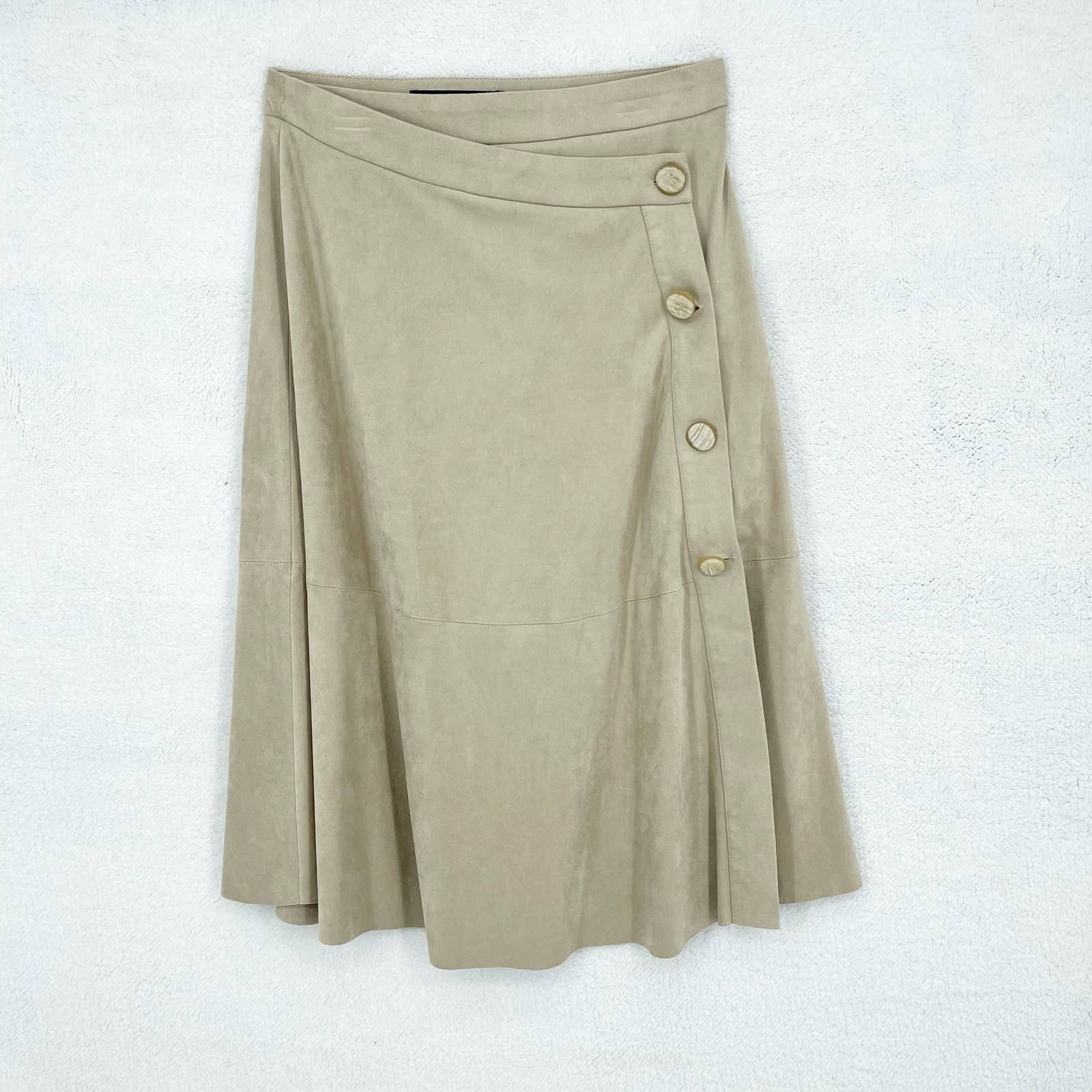 Zara Zara Basic Tan Faux Suede Midi Business Button Size Small Size 27" / US 4 / IT 40 - 1 Thumbnail