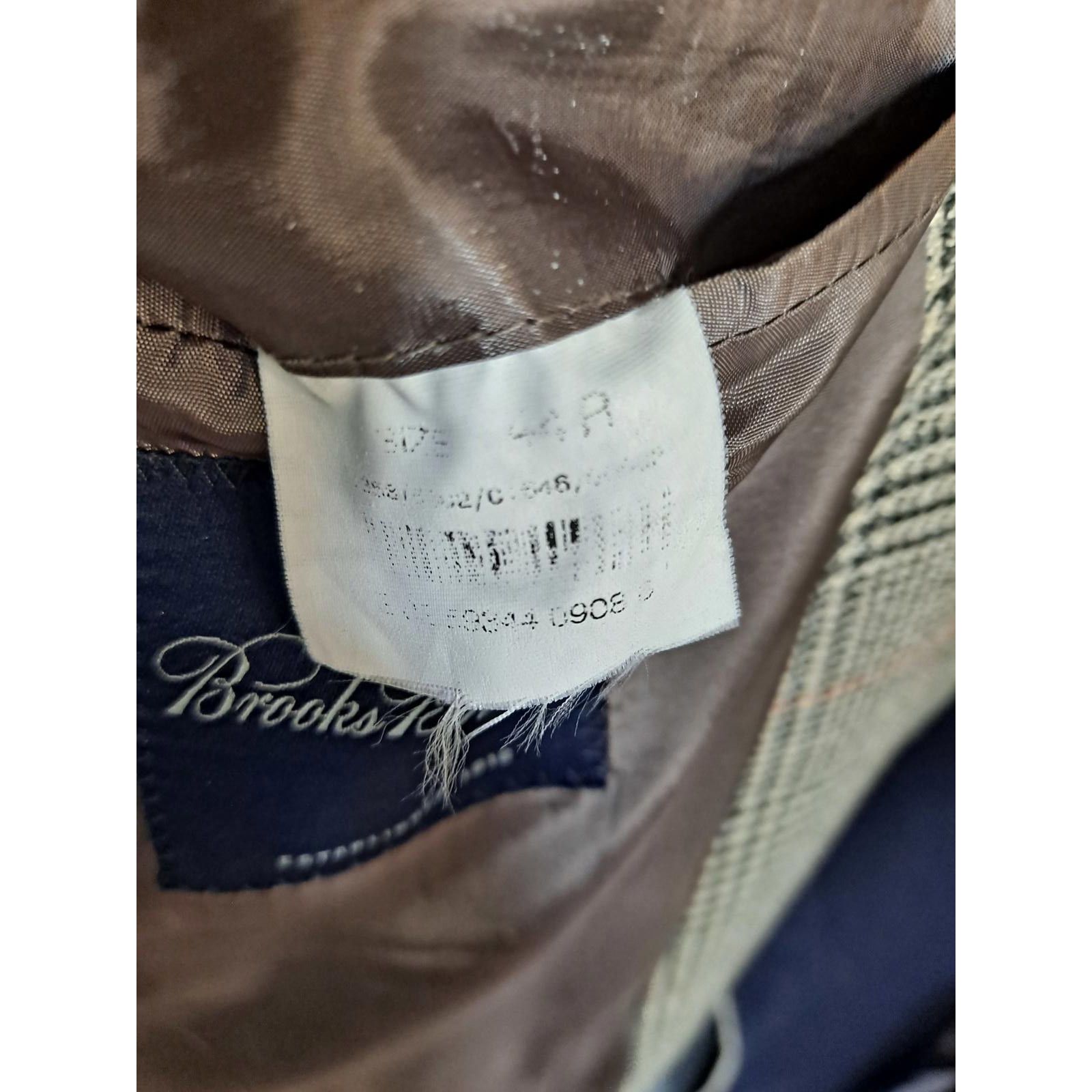 Brooks Brothers Brooks Brothers 2 Button Black and Tan Plaid Blazer Silk/Lin Size 44R - 7 Thumbnail