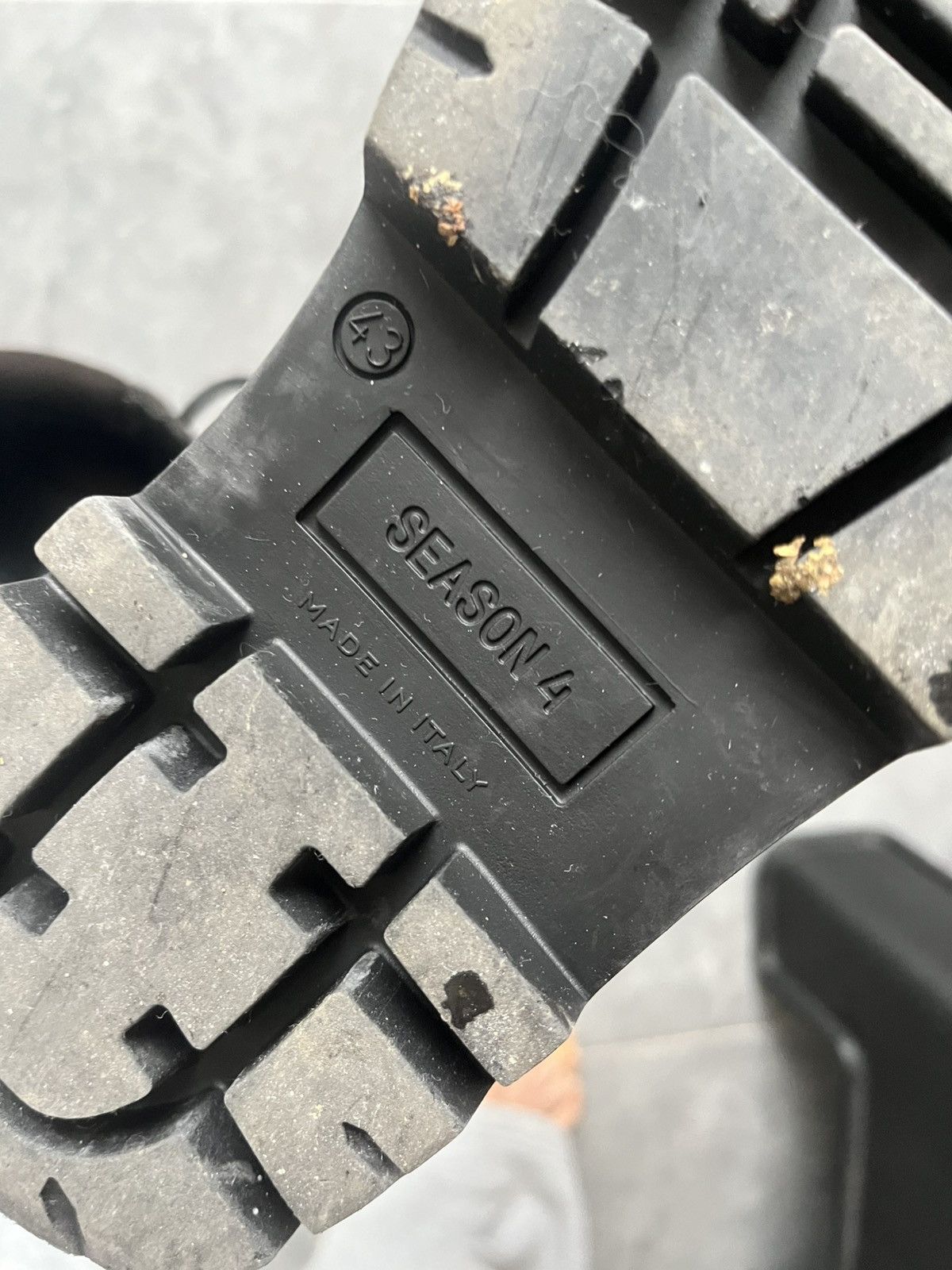 Yeezy yeezy season 4 military boot Size US 10 / EU 43 - 8 Thumbnail