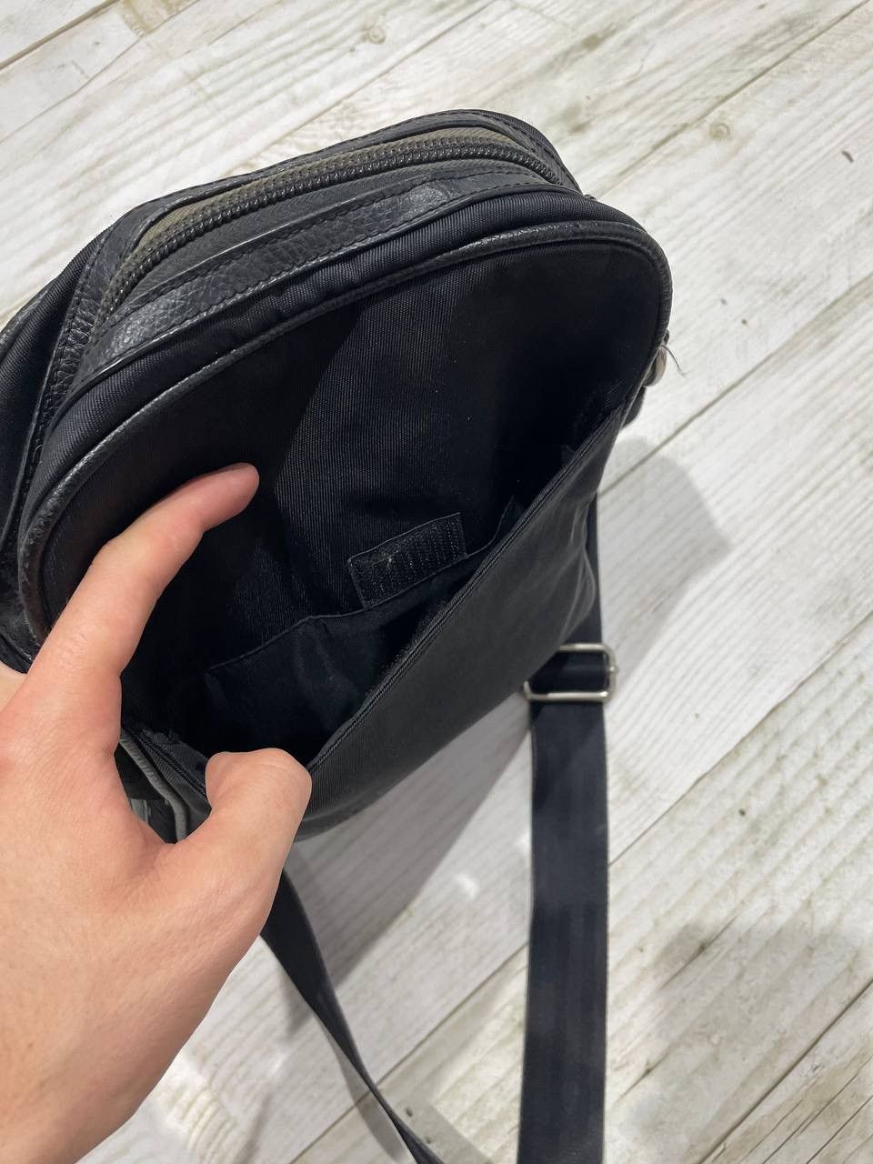Diesel Vintage Diesel Messenger Bag Y2K Avant-Garde Leather/Nylon Size ONE SIZE - 10 Thumbnail