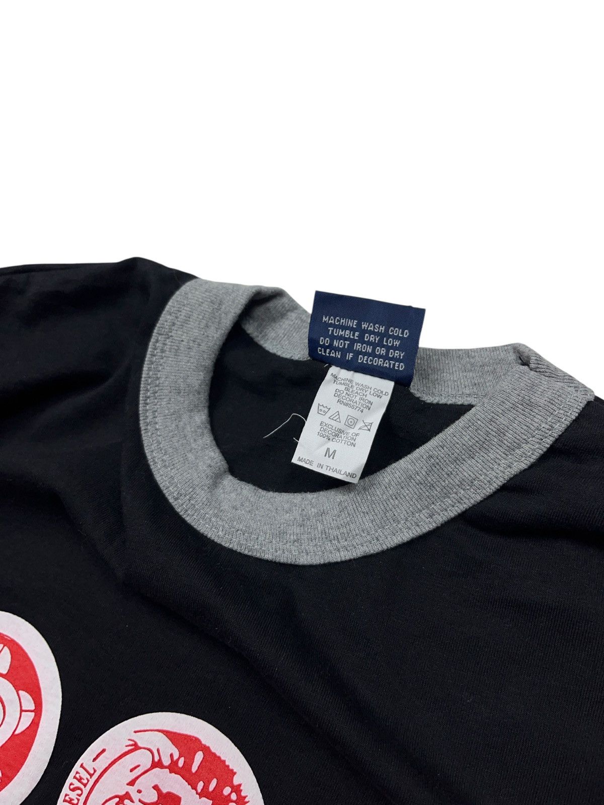 Diesel Vintage Diesel Ultra Violent Skin Block Jersey Style T-shirt Size US M / EU 48-50 / 2 - 7 Thumbnail