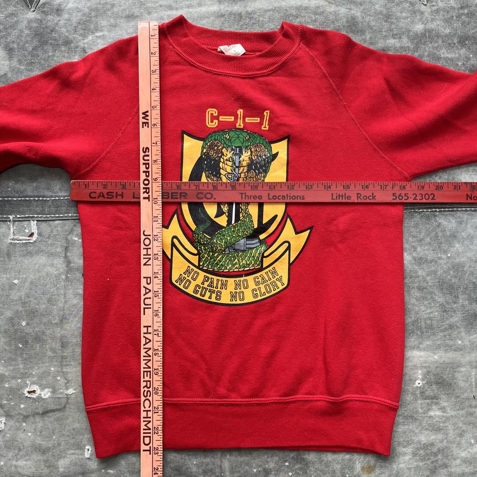 Vintage Vintage Cobra Rifle Military No Pain No Gain Sweatshirt Size US S / EU 44-46 / 1 - 2 Thumbnail