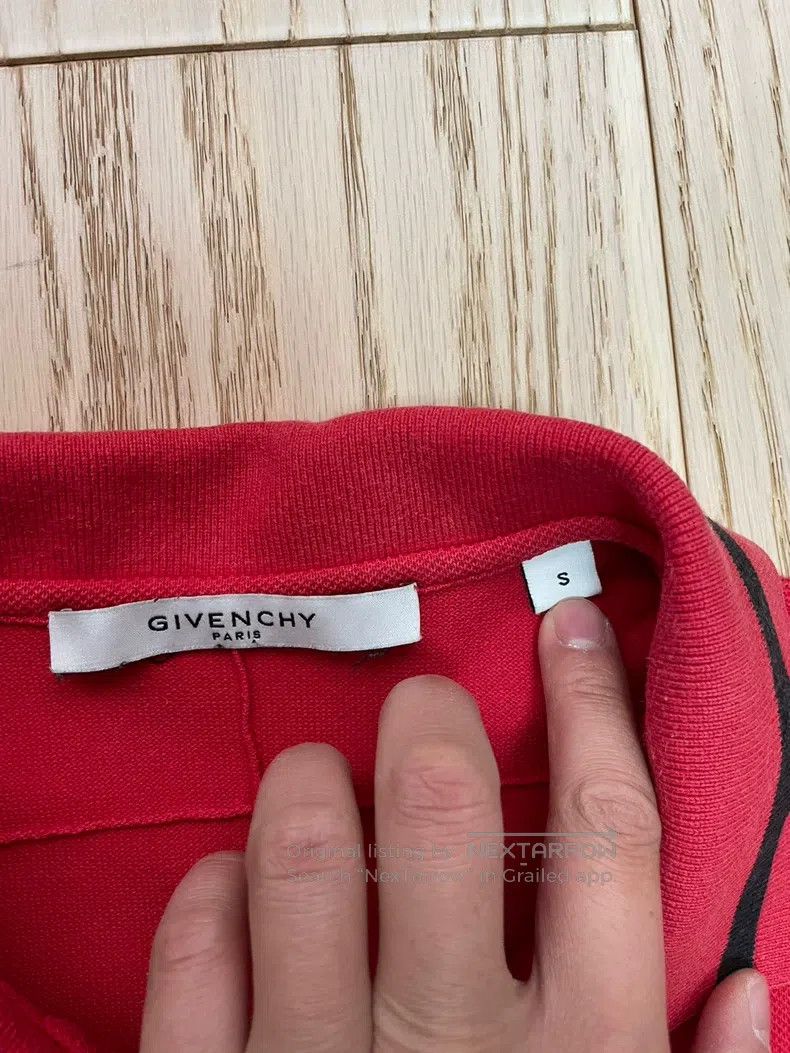 Givenchy Givenchy Red Short Sleeve Size US S / EU 44-46 / 1 - 3 Thumbnail