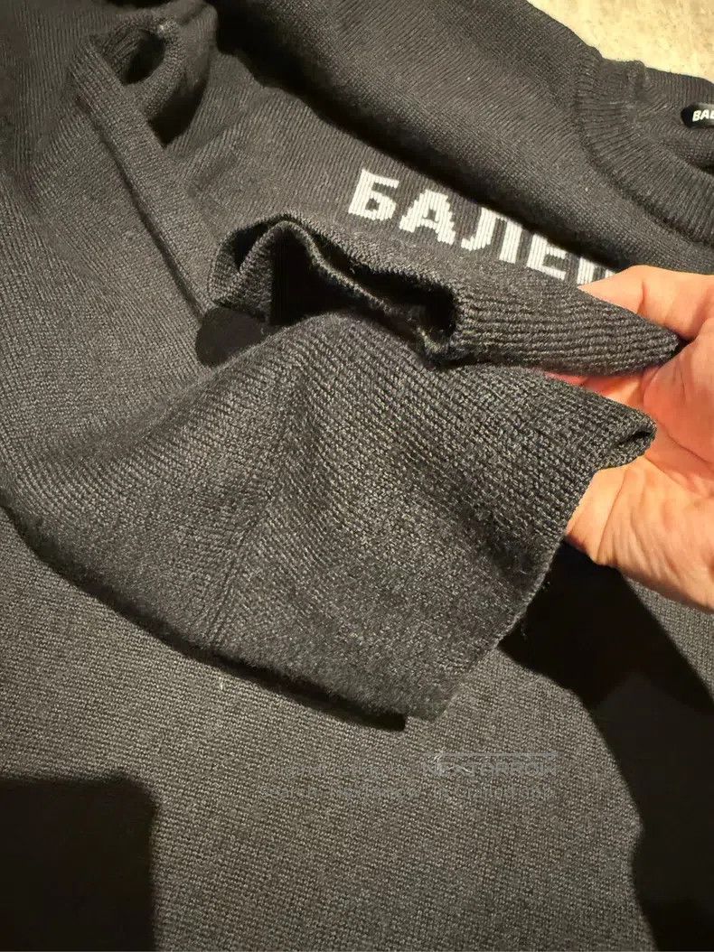 Balenciaga Balenciaga Black Rainbow Multilingual Knit Sweater/Sweatsh Size US L / EU 52-54 / 3 - 5 Thumbnail