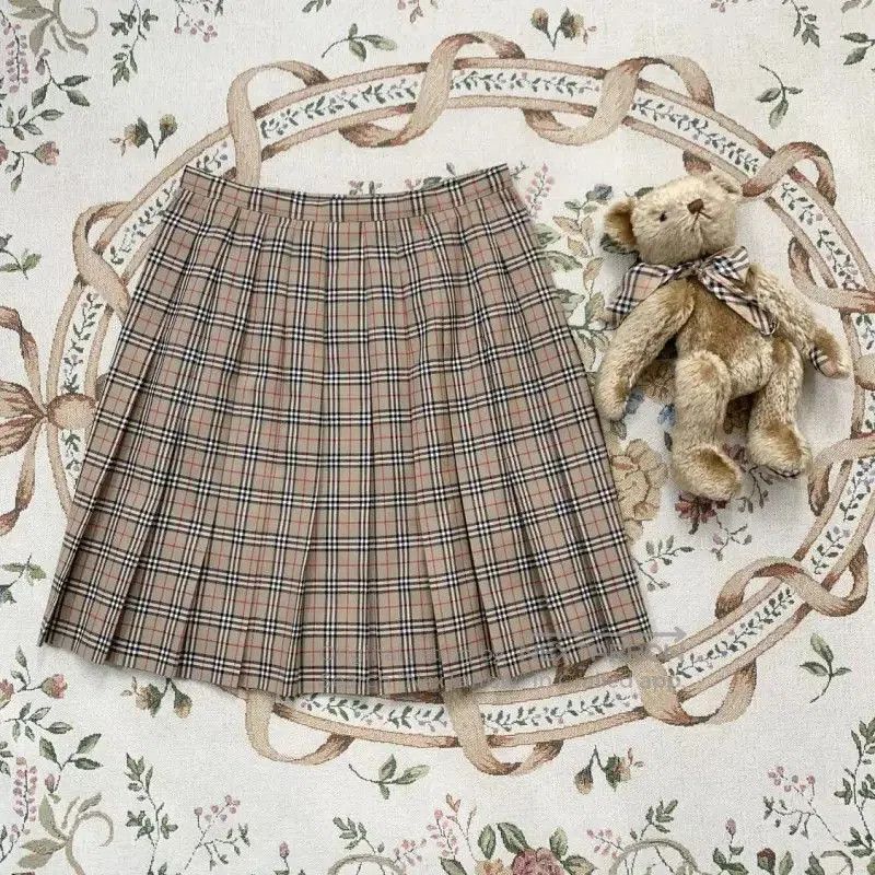 Burberry Burberry Beige Wool Check Pleated Skirt. Size 23" - 5 Thumbnail
