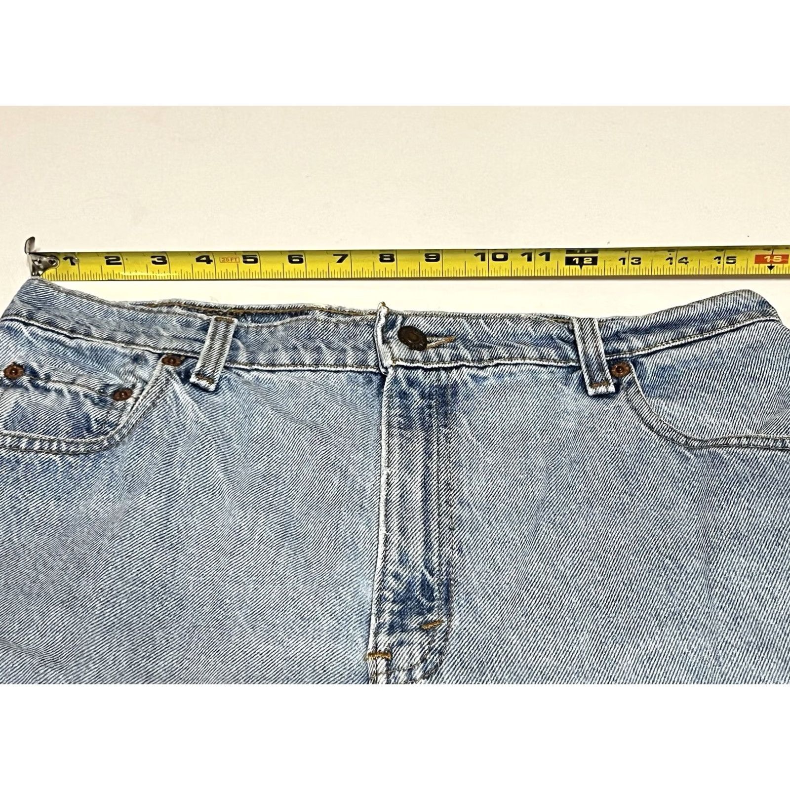 Levi's VINTAGE Levi's 551 Jeans Women 14 Denim Relaxed Tapered Distressed 31x29 Size 36" / US 14 / IT 50 - 3 Thumbnail
