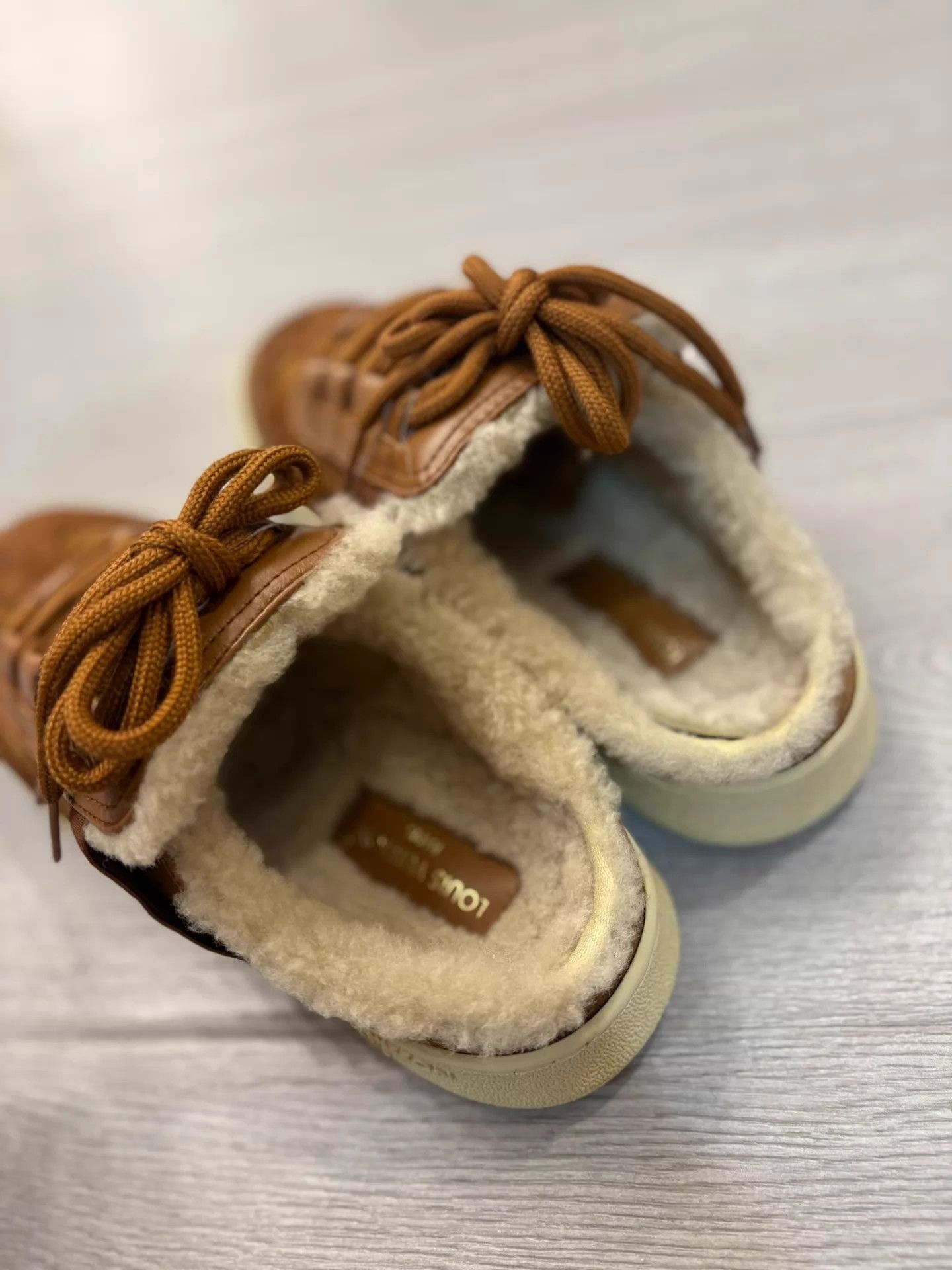 Louis Vuitton LV Deep Brown Suede Allover Logo Fur Slippers 39 Size US 8.5 / IT 38.5 - 4 Thumbnail