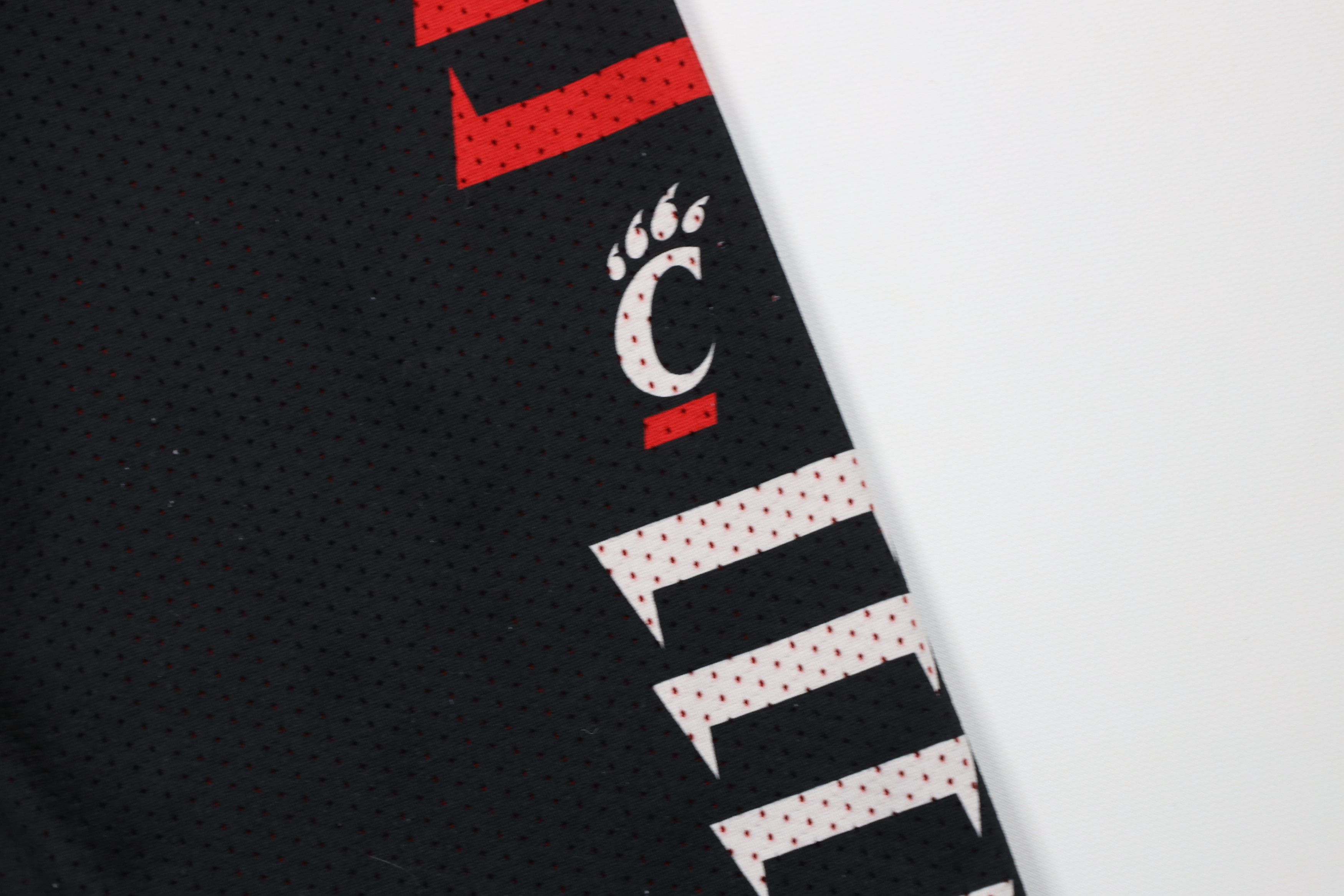 Under Armour Under Armour Game University of Cincinnati Basketball Shorts Size US 36 / EU 52 - 5 Thumbnail