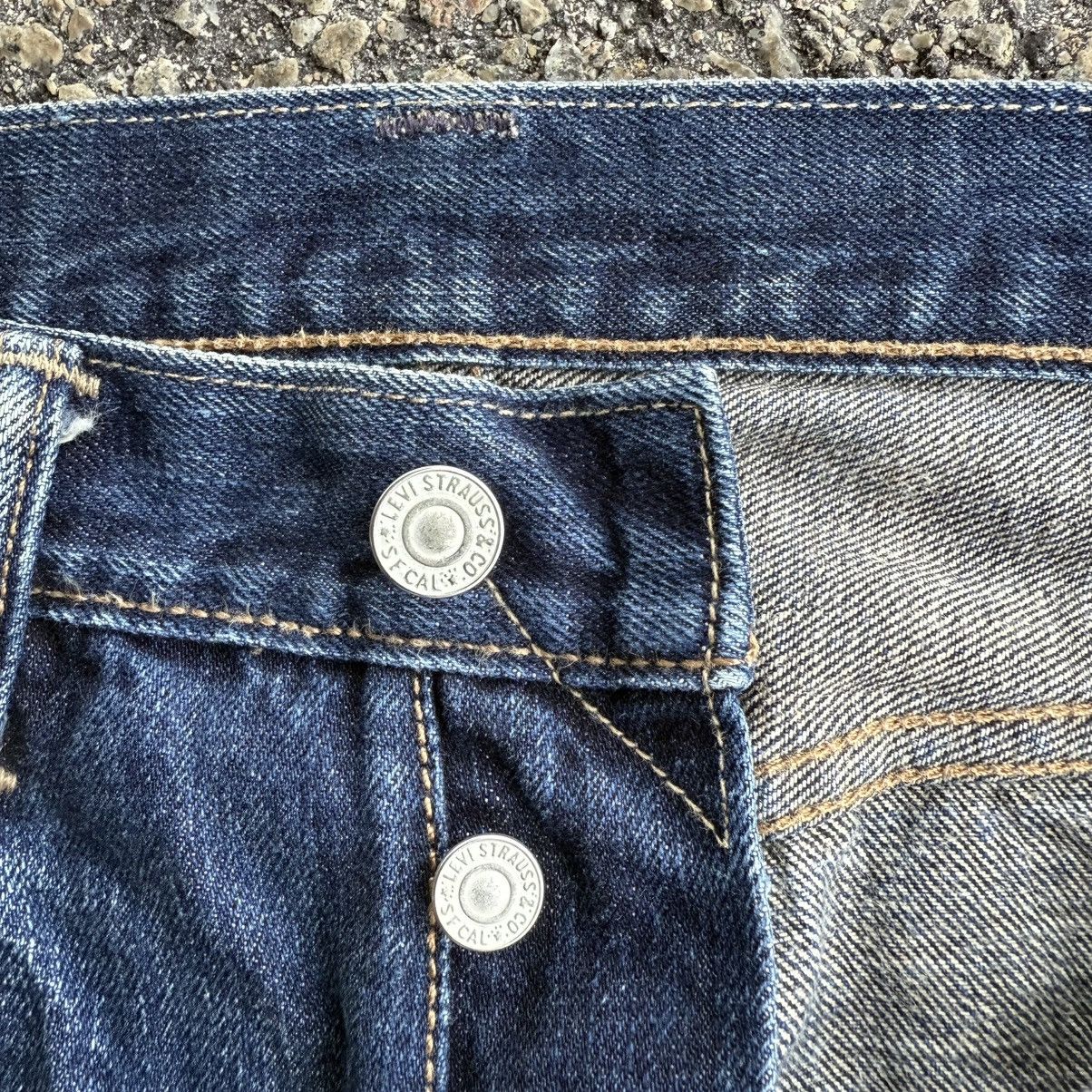 Levi's LEVI'S 501 BUTTON FLY RIPPEP JEAN DENIM PANTS Size US 30 / EU 46 - 8 Thumbnail