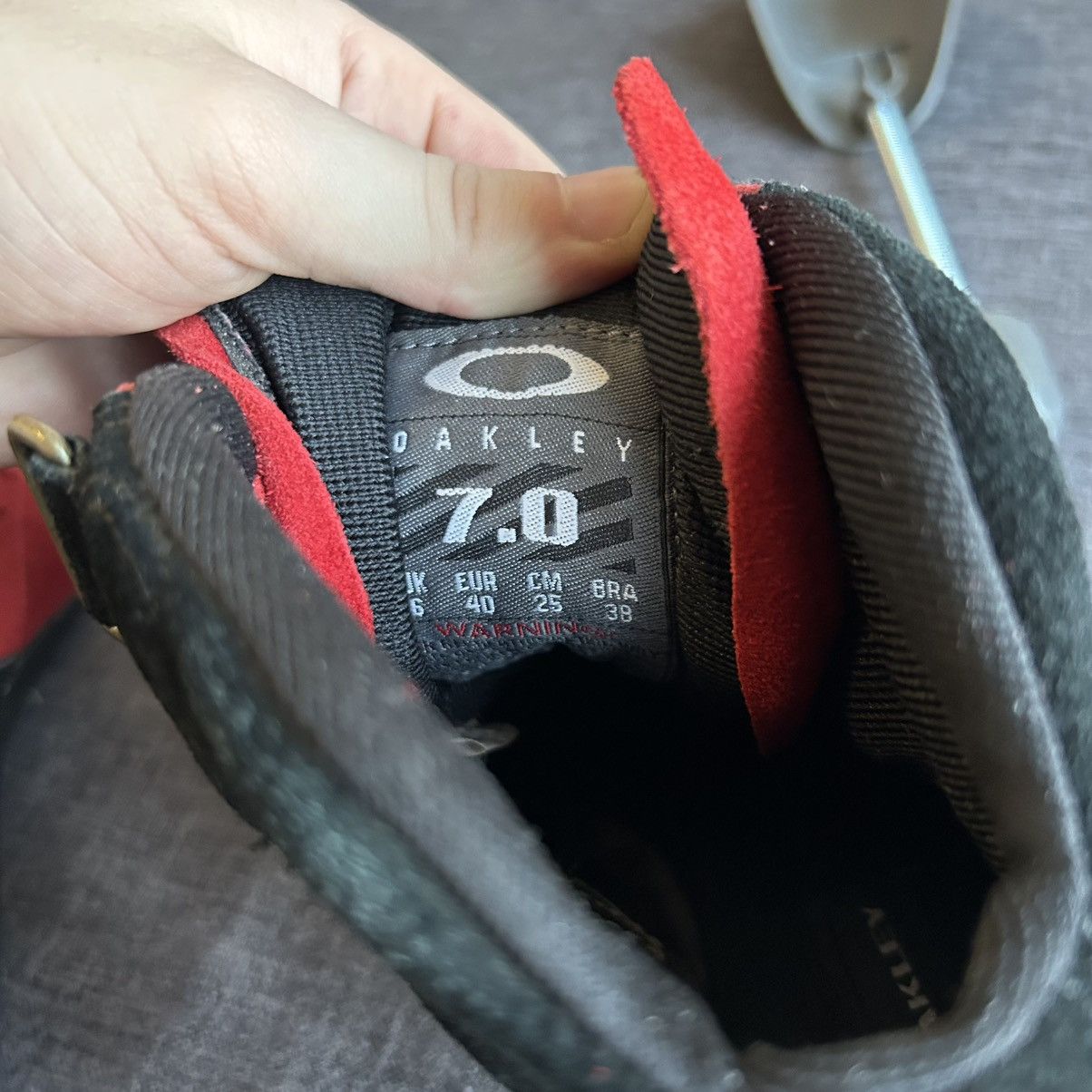 Oakley Oakley 1320 Drag Race Size US 7 / EU 40 - 11 Thumbnail