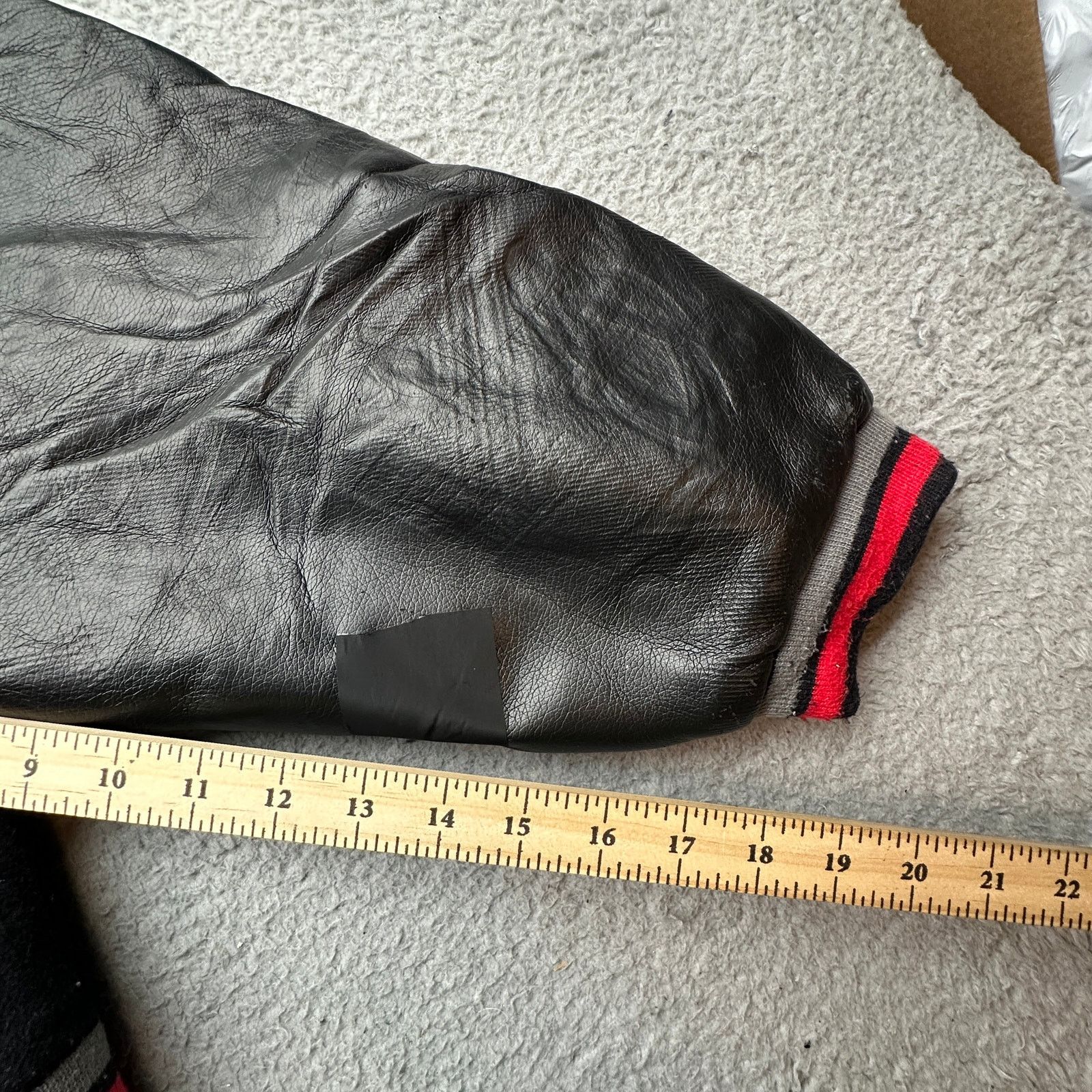 Disney VTG Disney The Incredibles Varsity Jacket XL PATCHED HOLE Size US XL / EU 56 / 4 - 5 Thumbnail