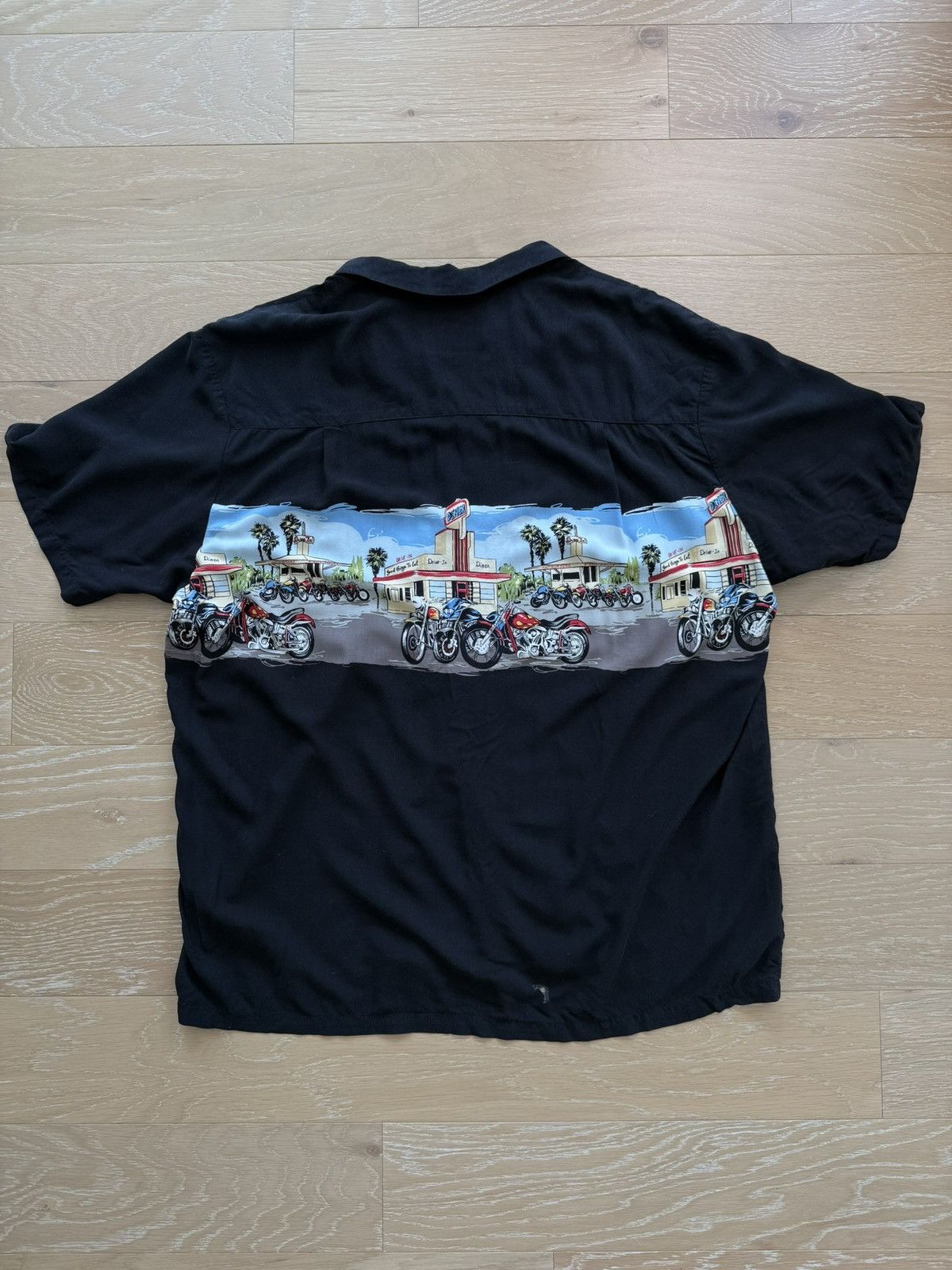 Paradise Found Retro Diner and Motorcycles Button Up Hawaiian Shirt Size US L / EU 52-54 / 3 - 8 Thumbnail