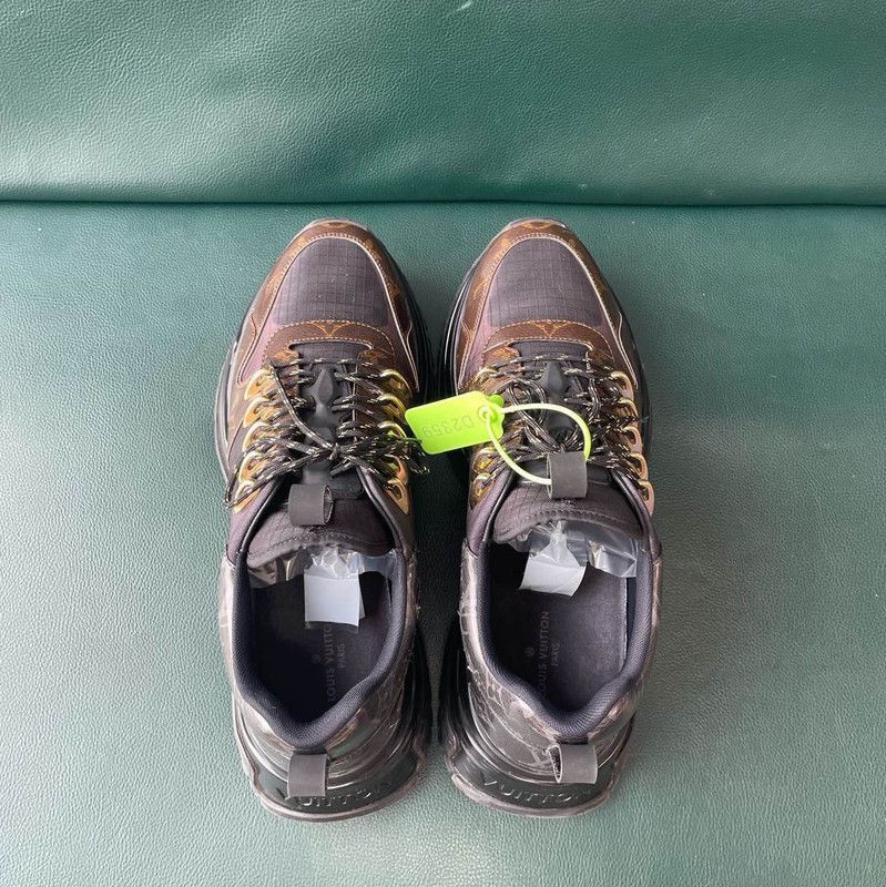 Louis Vuitton Louis Vuitton Run Away Casual Sneakers for Men Size US 8 / IT 38 - 8 Thumbnail