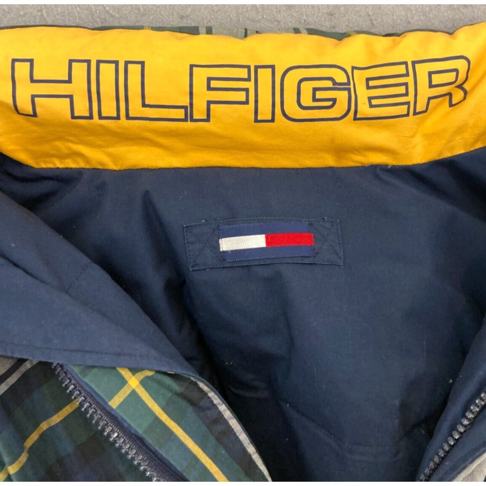 Tommy Hilfiger VINTAGE Tommy Hilfiger Reversible Puffer Jacket XL Blue Plaid Preppy Mens Size US XL / EU 56 / 4 - 7 Thumbnail