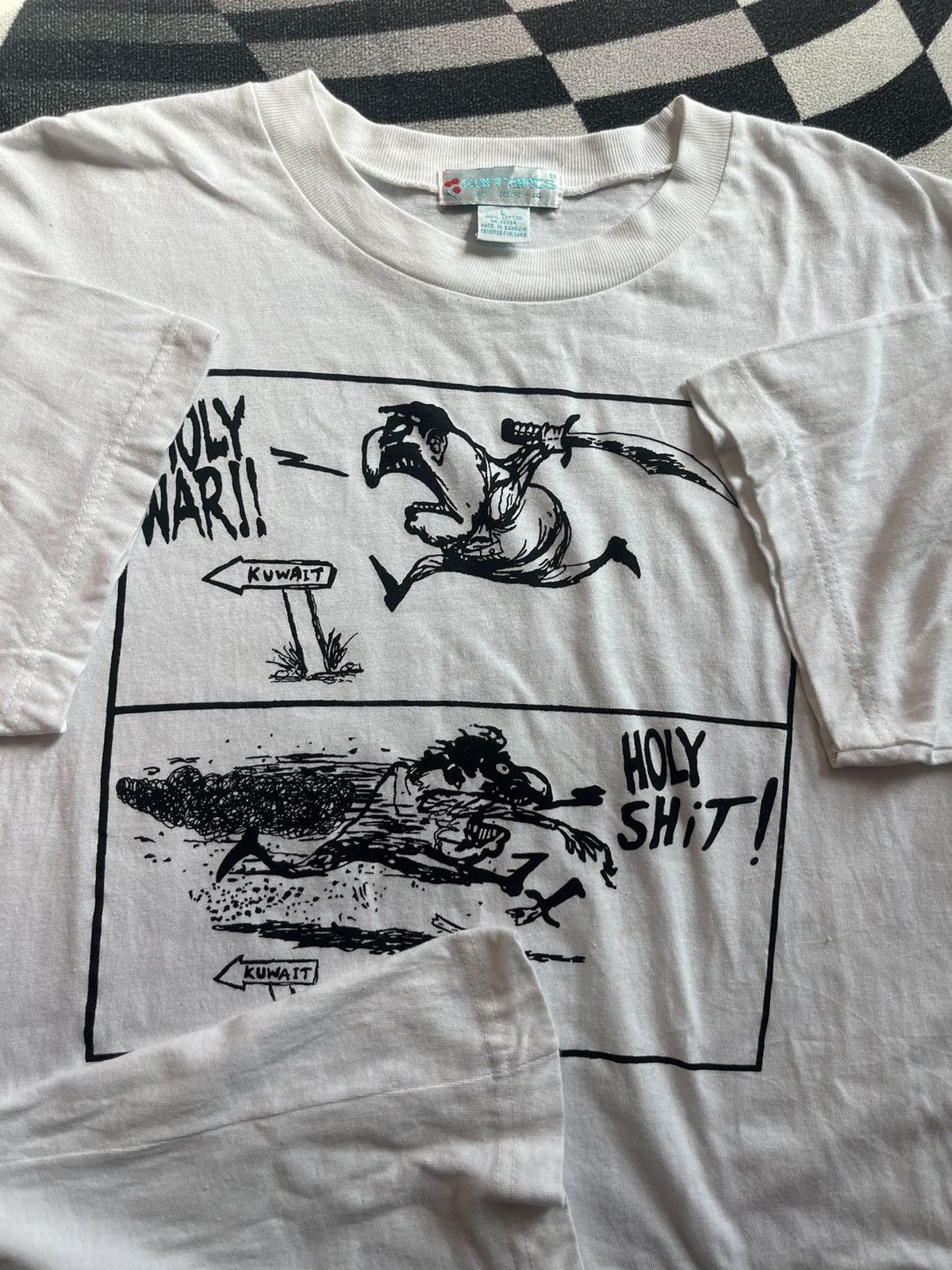 Arts & Science Vintage BAGHDAD AIRSHOW 1991’s Holy War Holy Shit ! Tshirt Size US L / EU 52-54 / 3 - 7 Thumbnail
