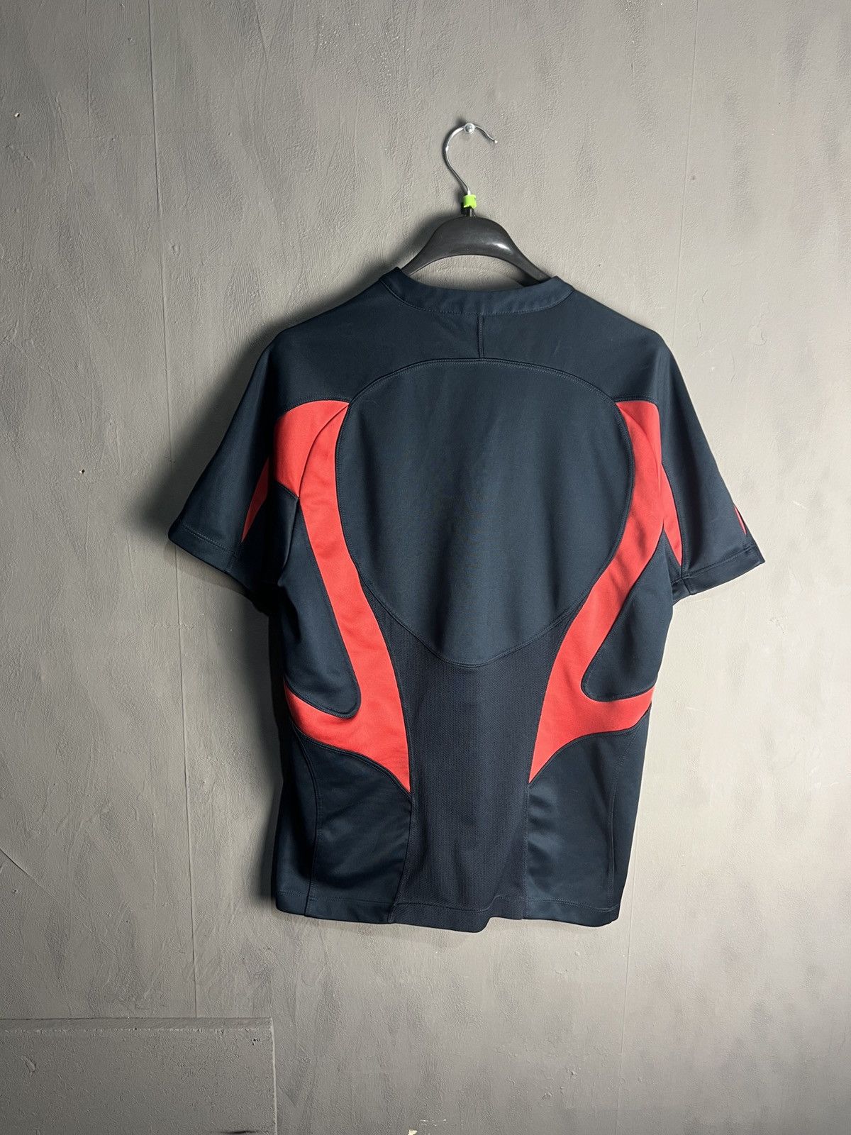 Nike Vintage 00s Nike O2 England rugby jersey Rose black hype y2k Size US M / EU 48-50 / 2 - 10 Thumbnail