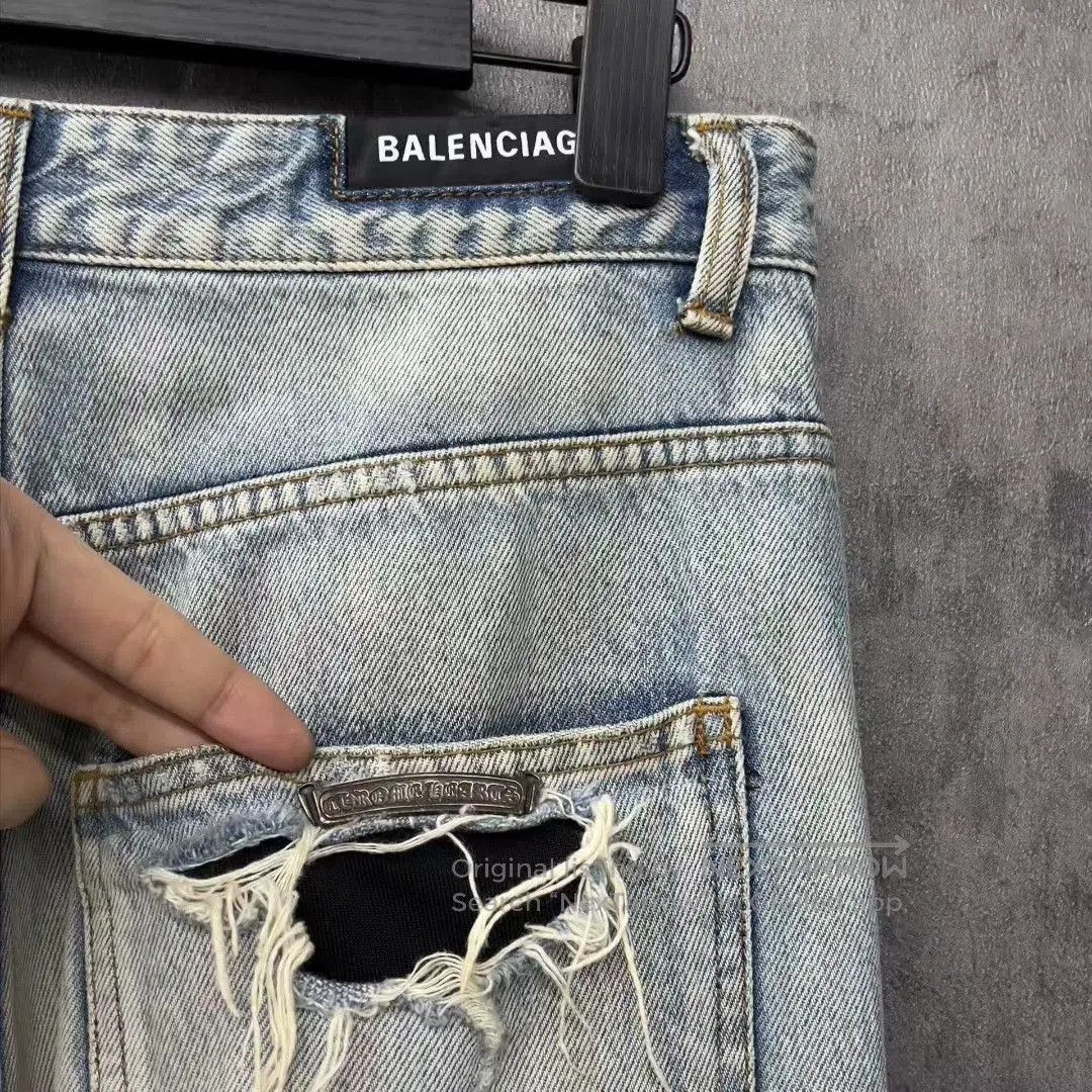 Balenciaga Balenciaga Embroidered Logo Distressed Jeans. Size US 29 - 5 Thumbnail