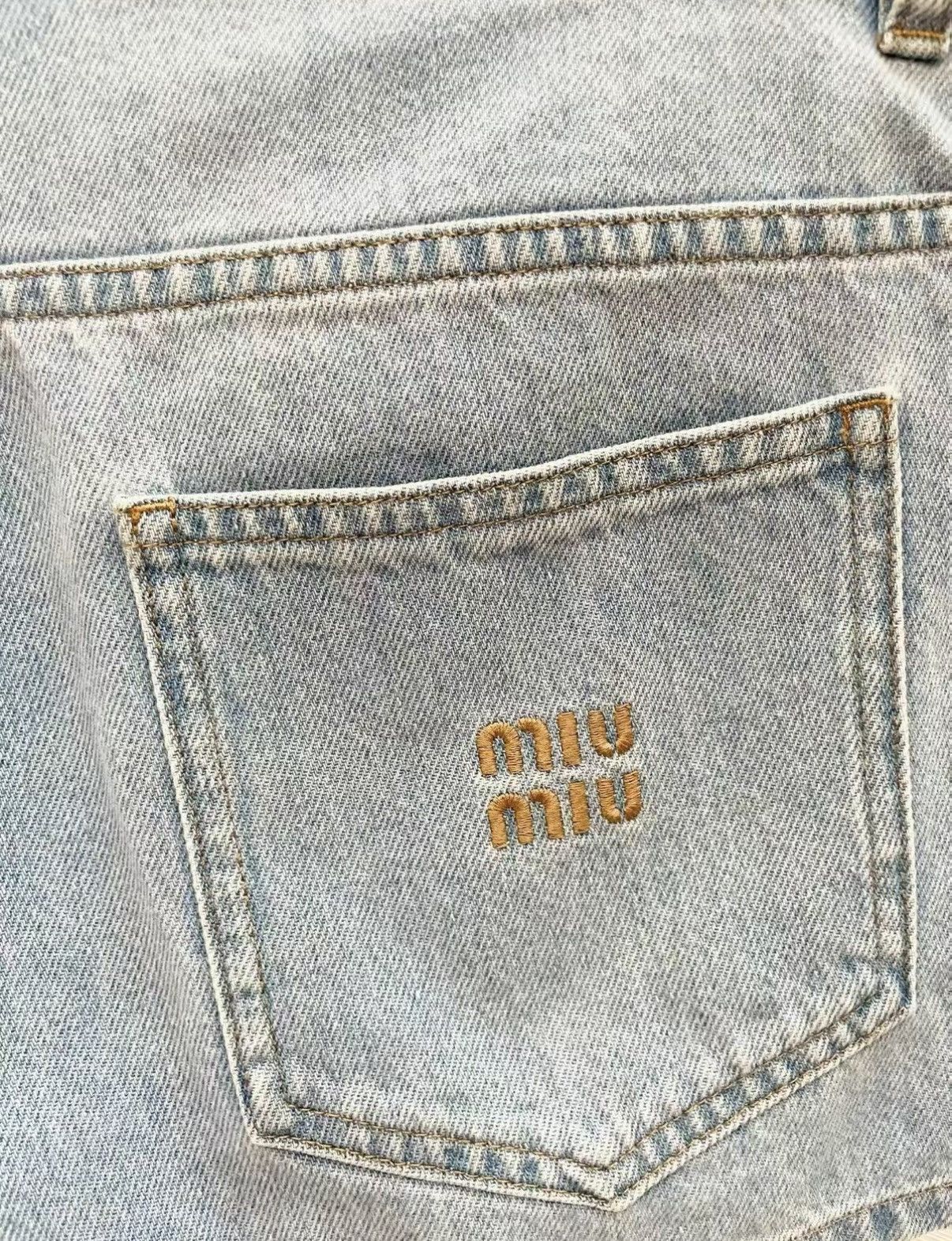 Miu Miu Miu Miu Light Blue High-Waisted Denim Shorts J33 Size 27" / US 4 / IT 40 - 4 Thumbnail