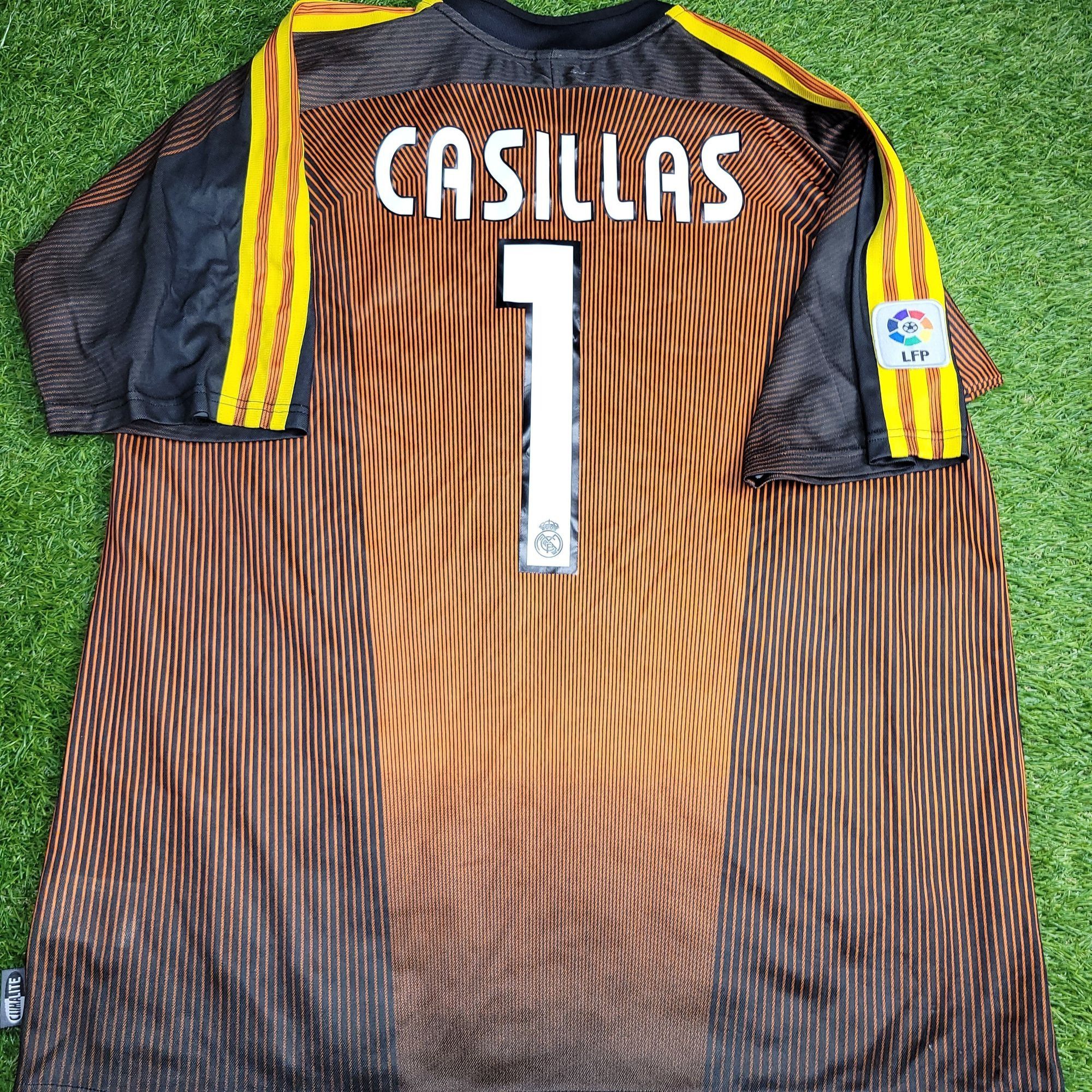 Adidas Casillas Real Madrid 2003 2004 Soccer Jersey Shirt L Size US L / EU 52-54 / 3 - 1 Thumbnail