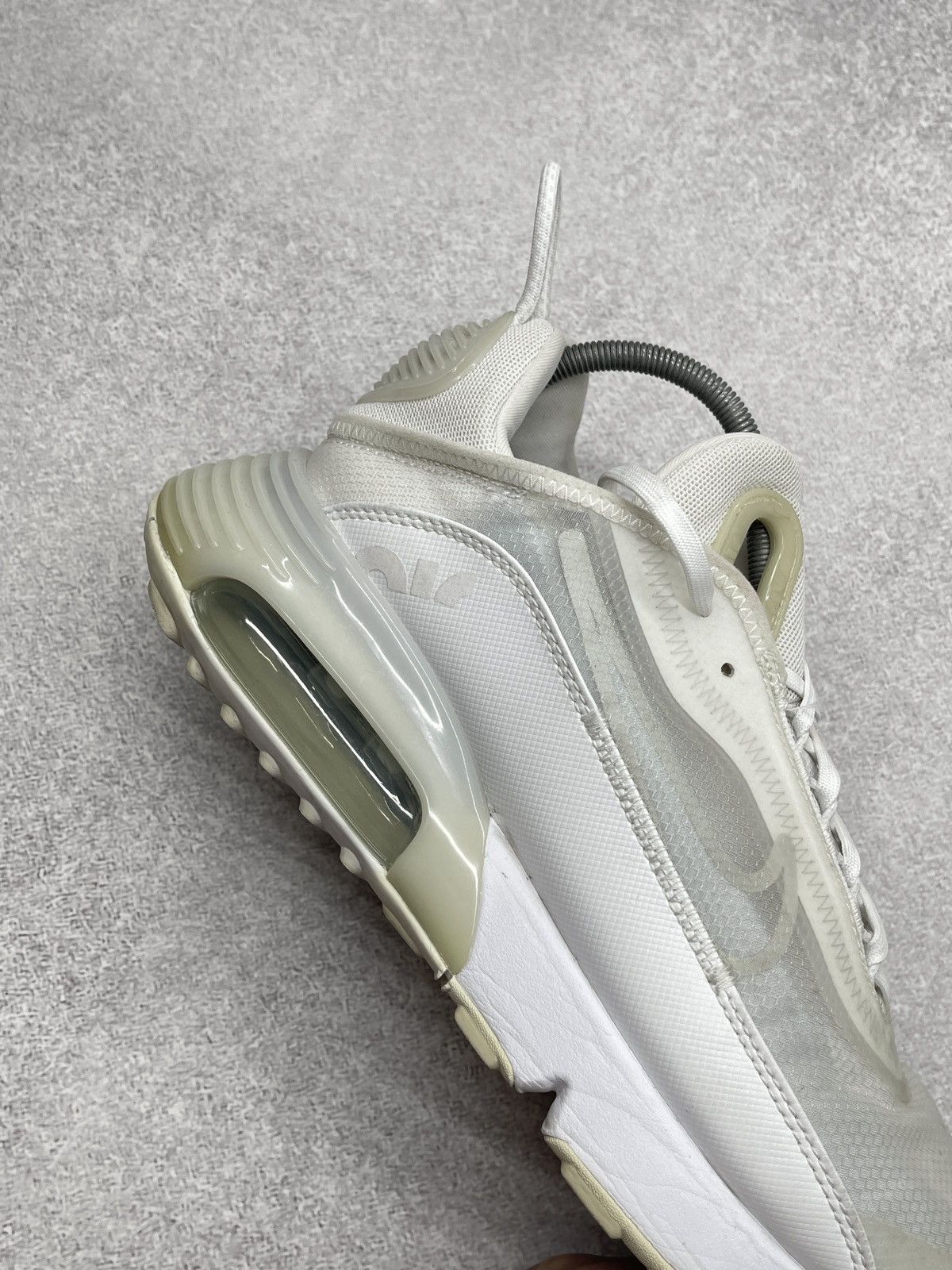 Nike Mens Nike Air Max 2090 Triple White Sneakers Drill Running Size US 9.5 / EU 42-43 - 7 Thumbnail