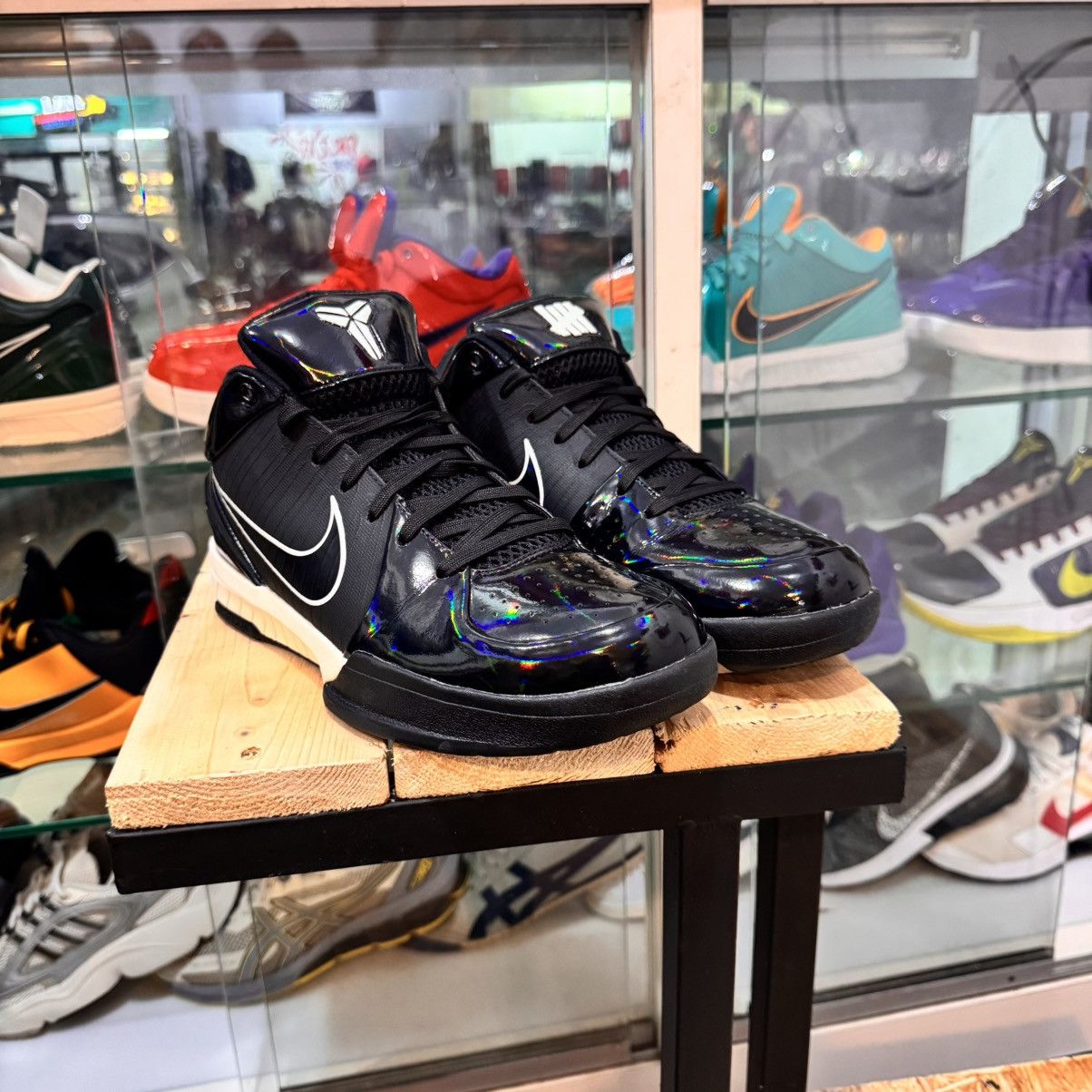 Nike × Undefeated NIKE KOBE 4 PROTRO UNDEFEATED BASKETBALL SHOES 