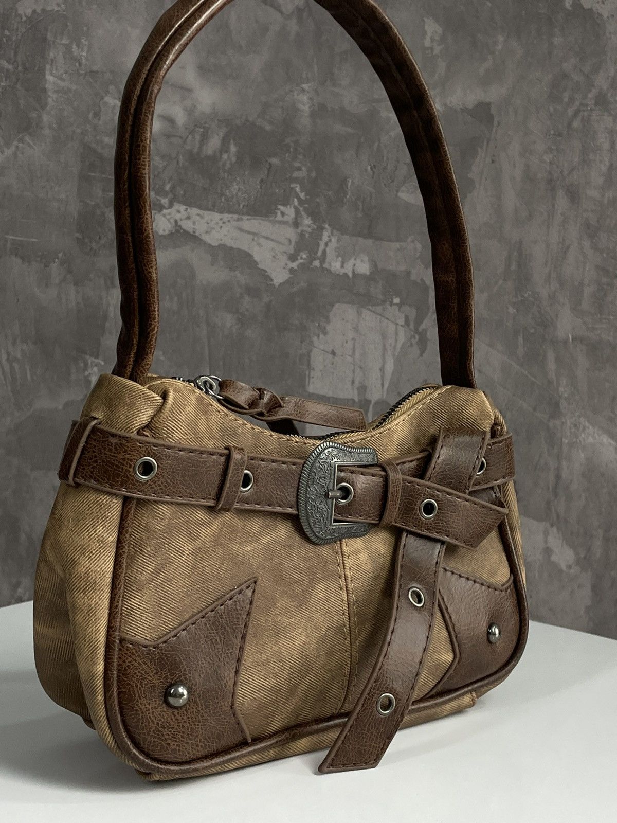 20471120 × Japanese Brand Y2K Vintage Faux Leather Glamour Bb Simons Style Bag Size ONE SIZE - 4 Thumbnail