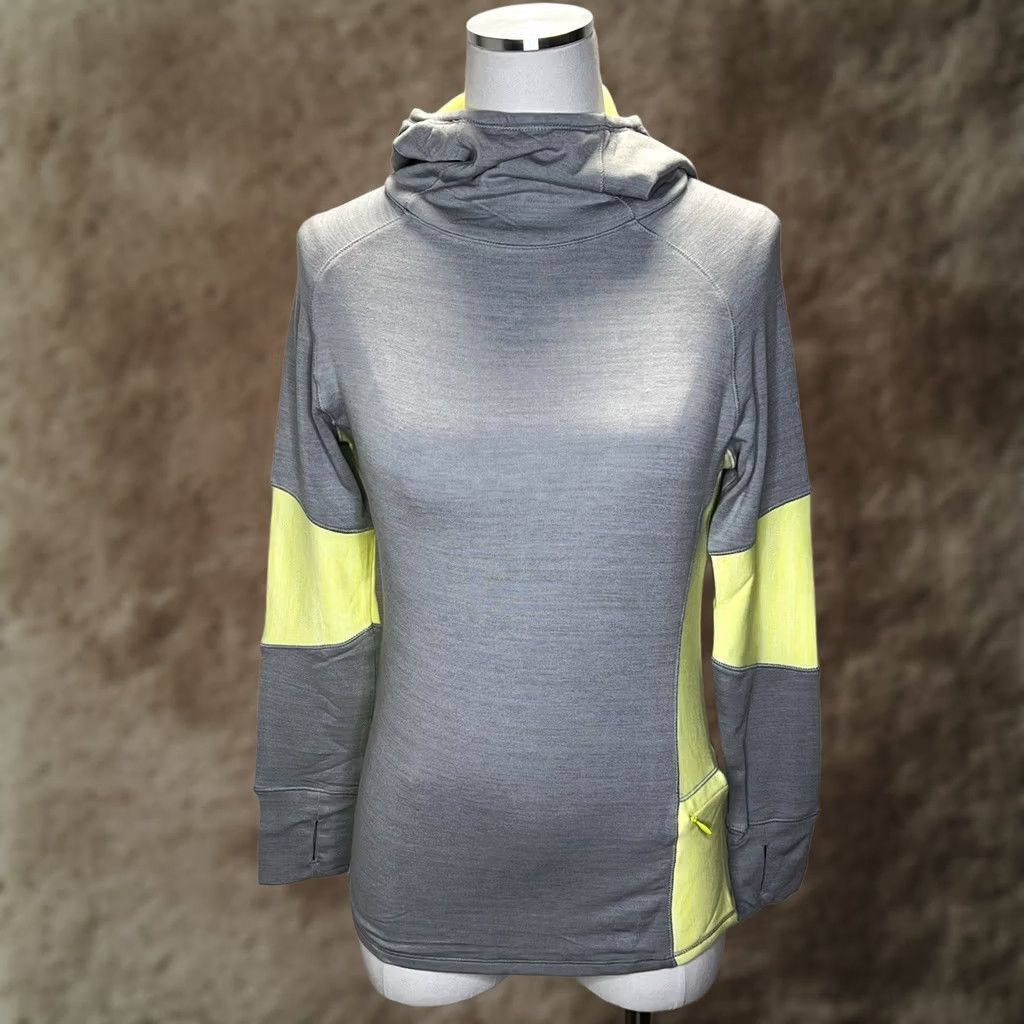 Footjoy FootJoy Womens Golf Hoodie Sweatshirt, Side Zip Pocket Size XS Gray Yellow NEW Size XS / US 0-2 / IT 36-38 - 1 Thumbnail