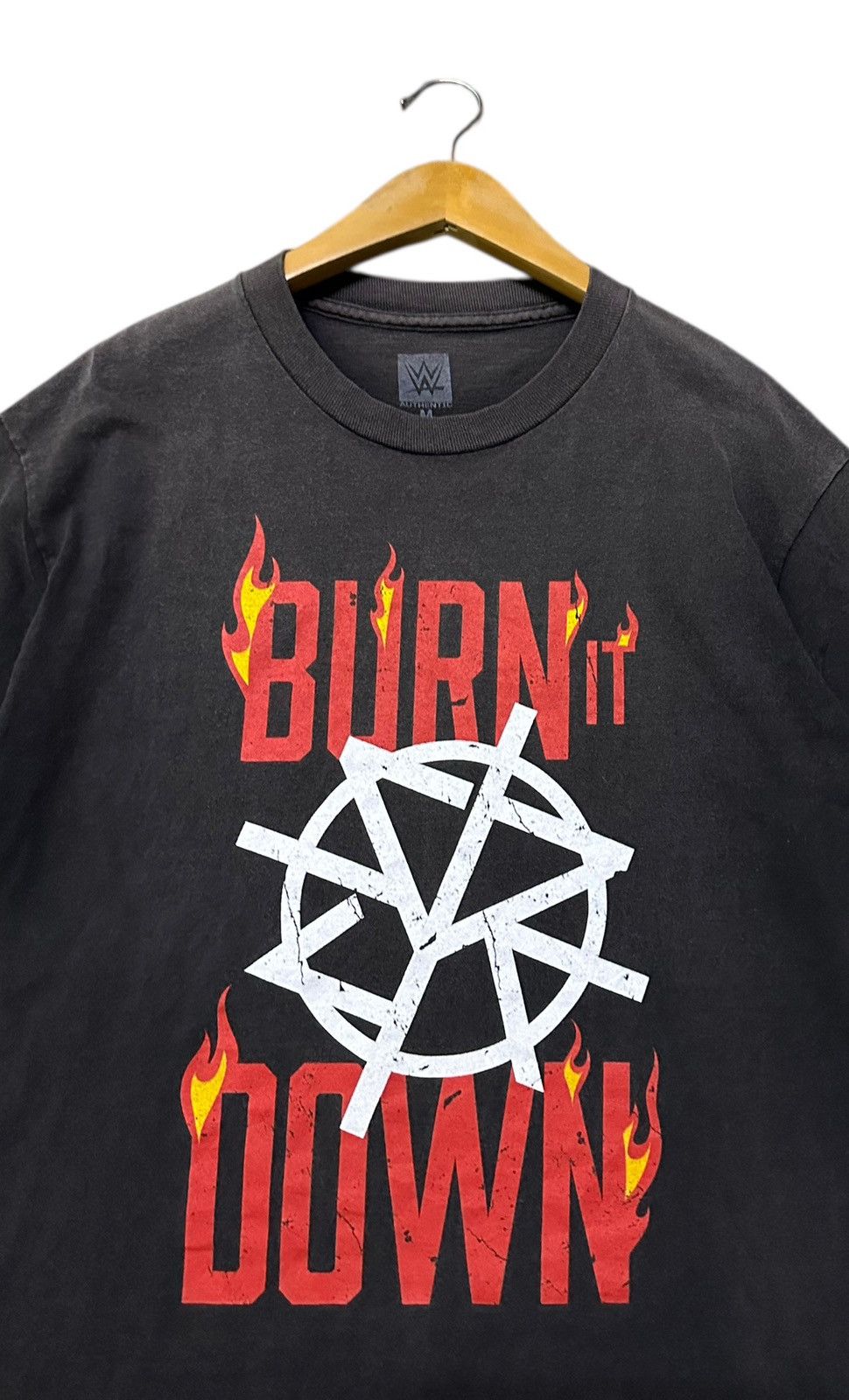 WWE Sunfaded WWE Seth Rollins burn it down tshirt Size US M / EU 48-50 / 2 - 3 Thumbnail