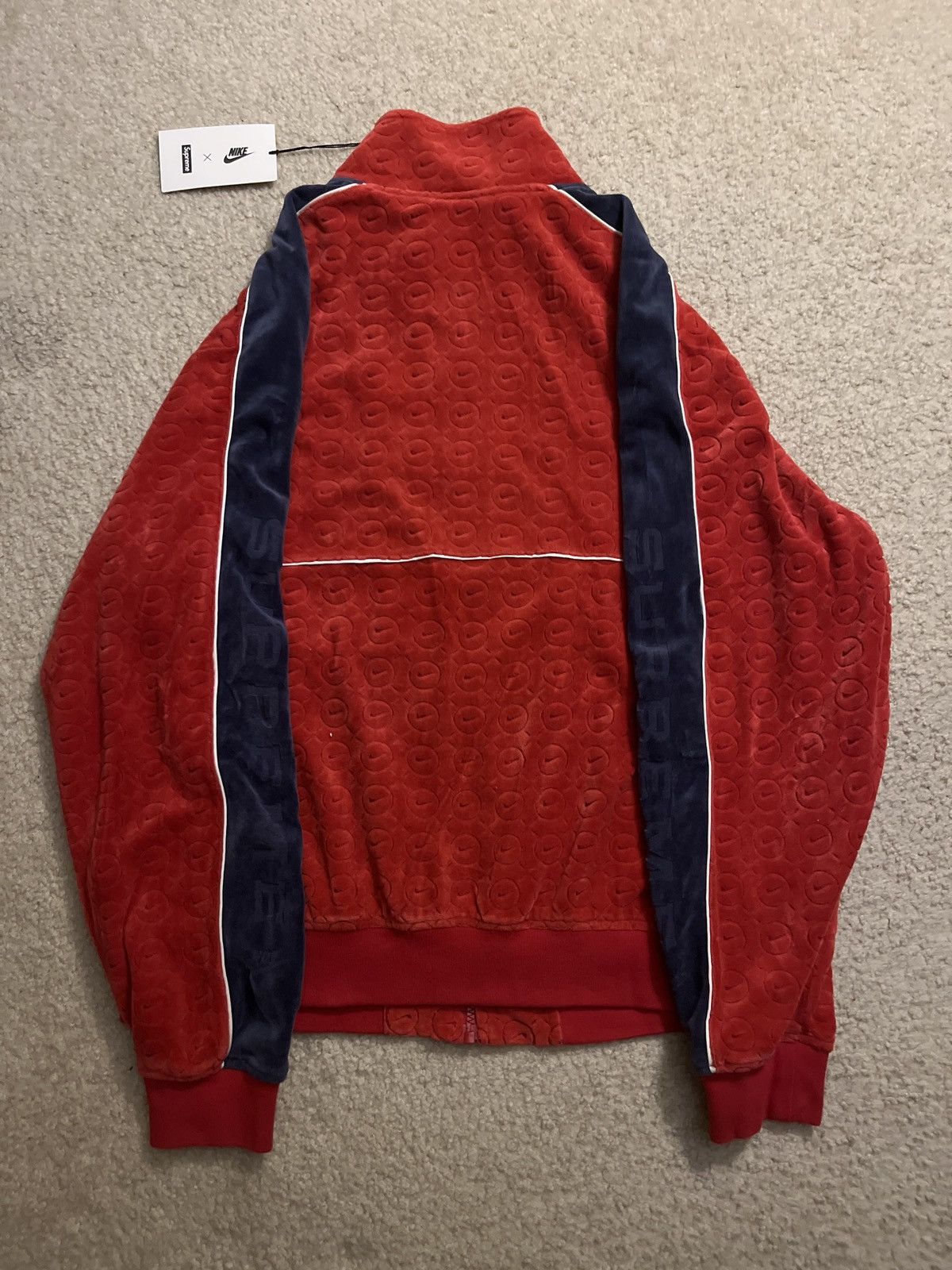 FEAR OF GOD ESSENTIALS SHORTS CREAM (SS21)