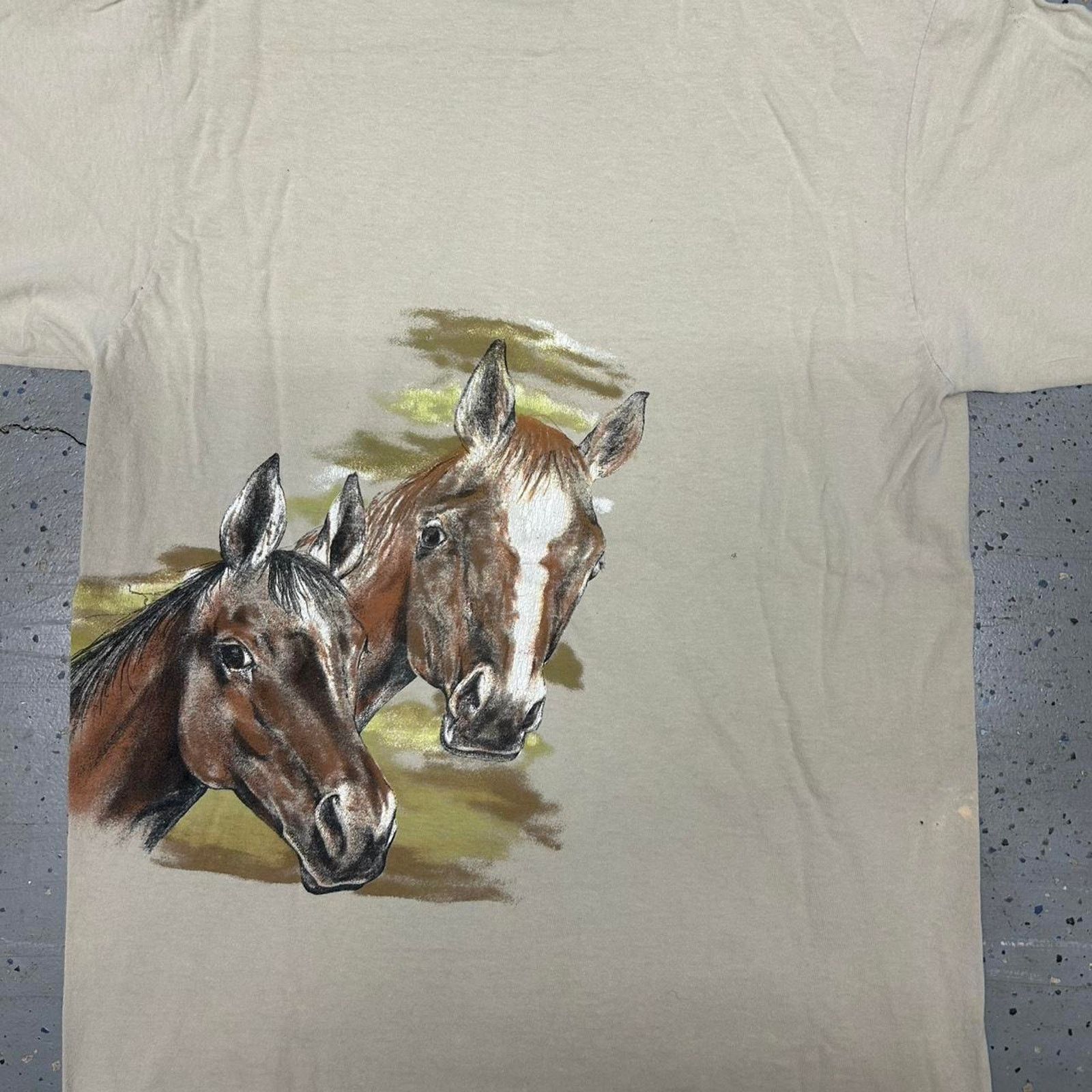 Other Cream vintage horse wrap around tee Size US L / EU 52-54 / 3 - 8 Thumbnail