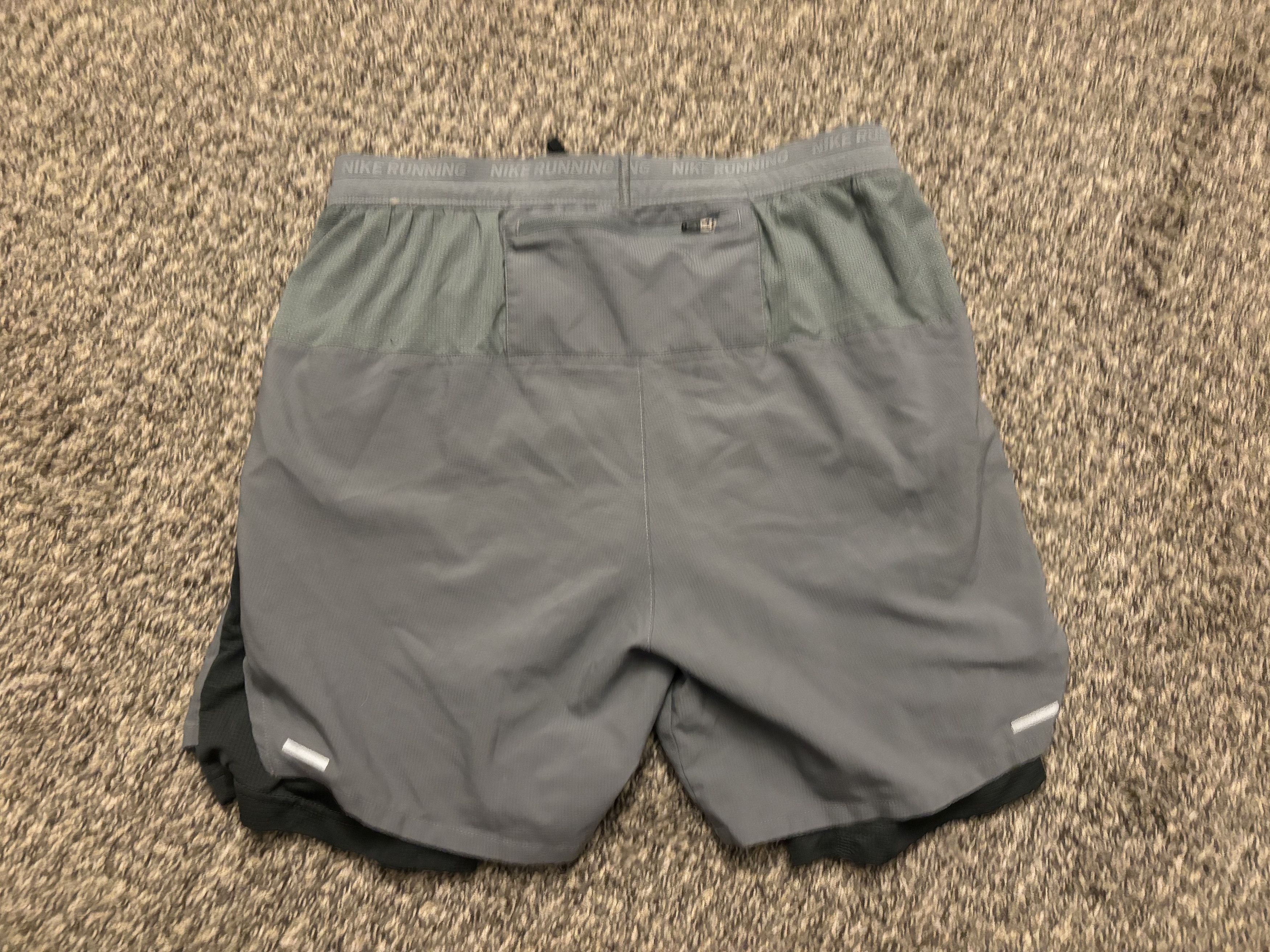 Nike NIKE GREY RUNNING SHORTS Size US 30 / EU 46 - 2 Thumbnail