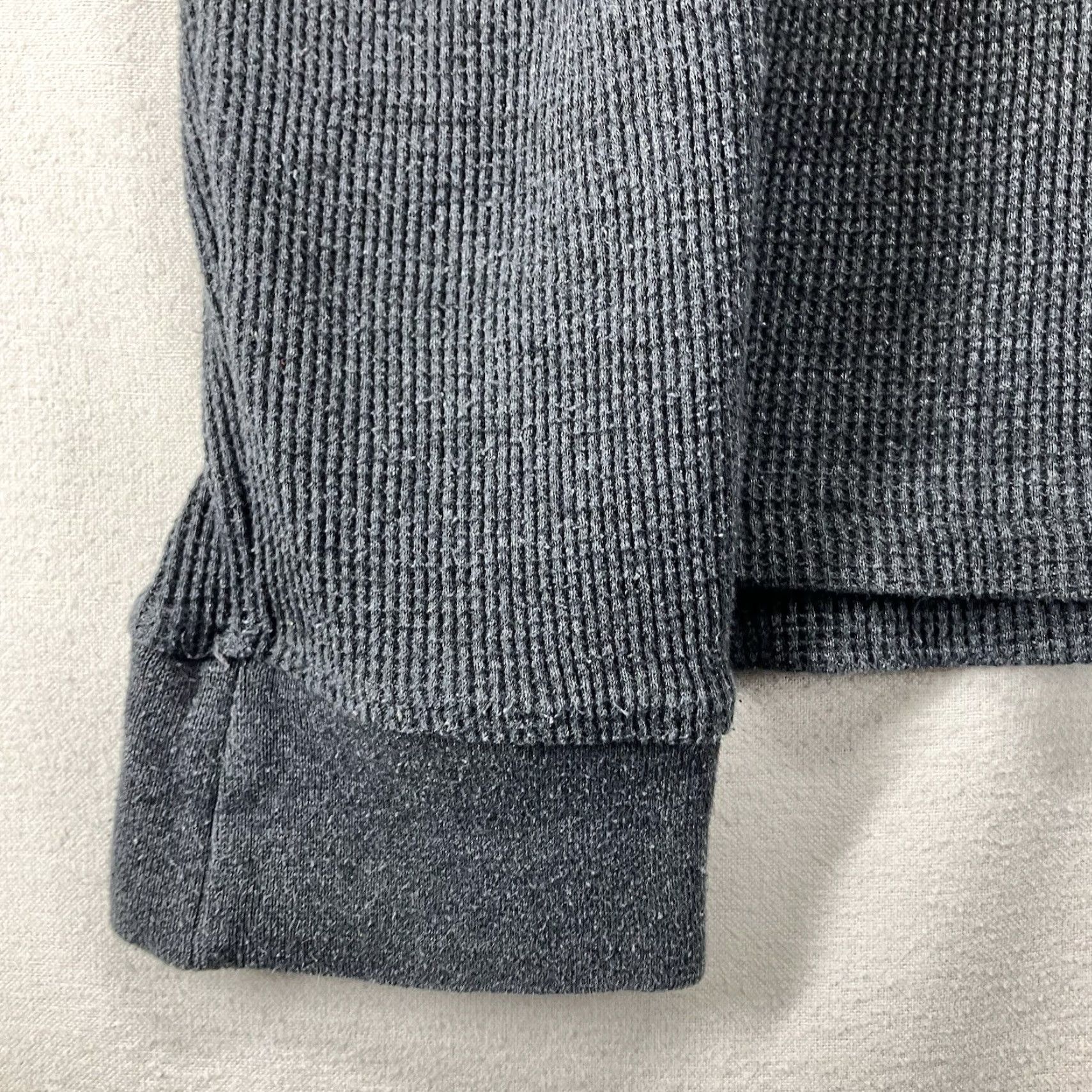 Aeropostale VTG Aeropostale Waffle Thermal Shirt L Grunge Dark Gray Crew Neck Long Sleeve Logo Embroidered Cotton Polyester 2000-2009 Men T-Shirt Size US L / EU 52-54 / 3 - 6 Thumbnail