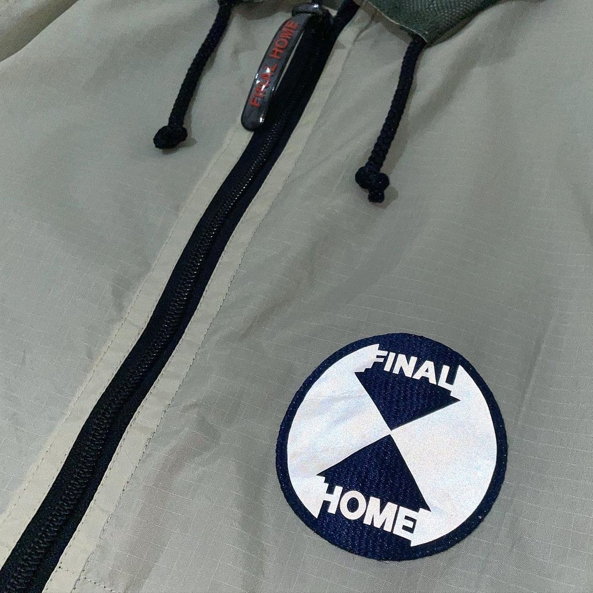 Final Home 🛒SENDOFFER🛒Final Home Survival Jacket Size US XL / EU 56 / 4 - 6 Thumbnail