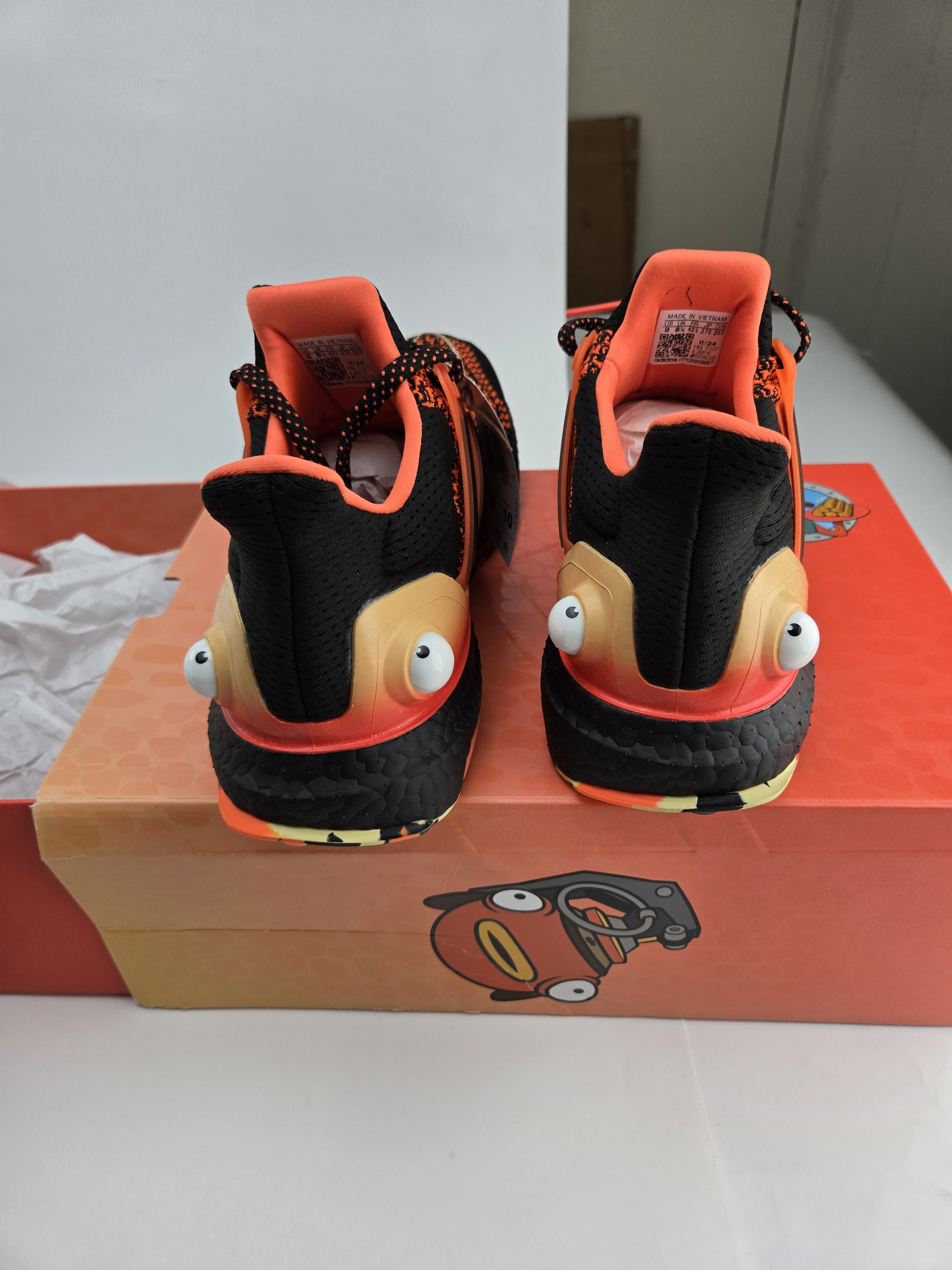 Adidas Adidas x Fortnite Fishstick Size US 9 / EU 42 - 4 Thumbnail
