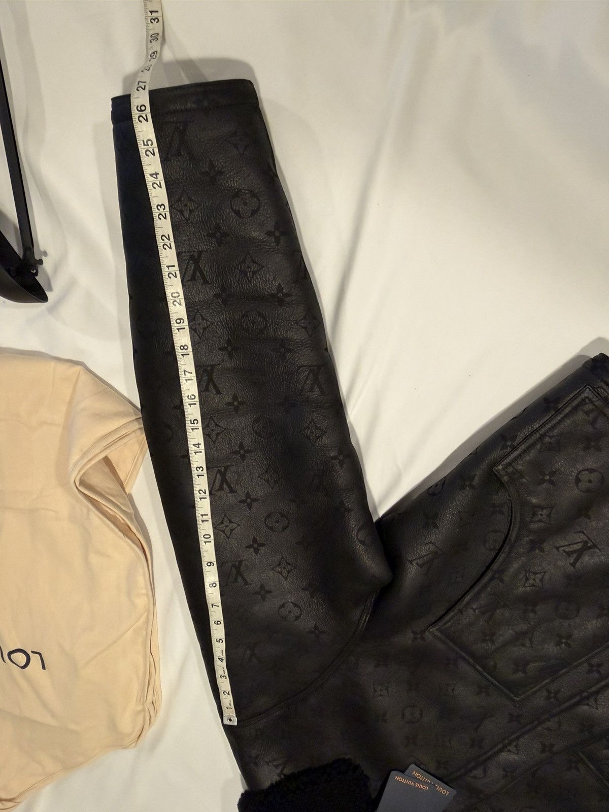 Louis Vuitton Louis vuitton shearling monogram jacket. 54/44/XL Size US L / EU 52-54 / 3 - 12 Thumbnail
