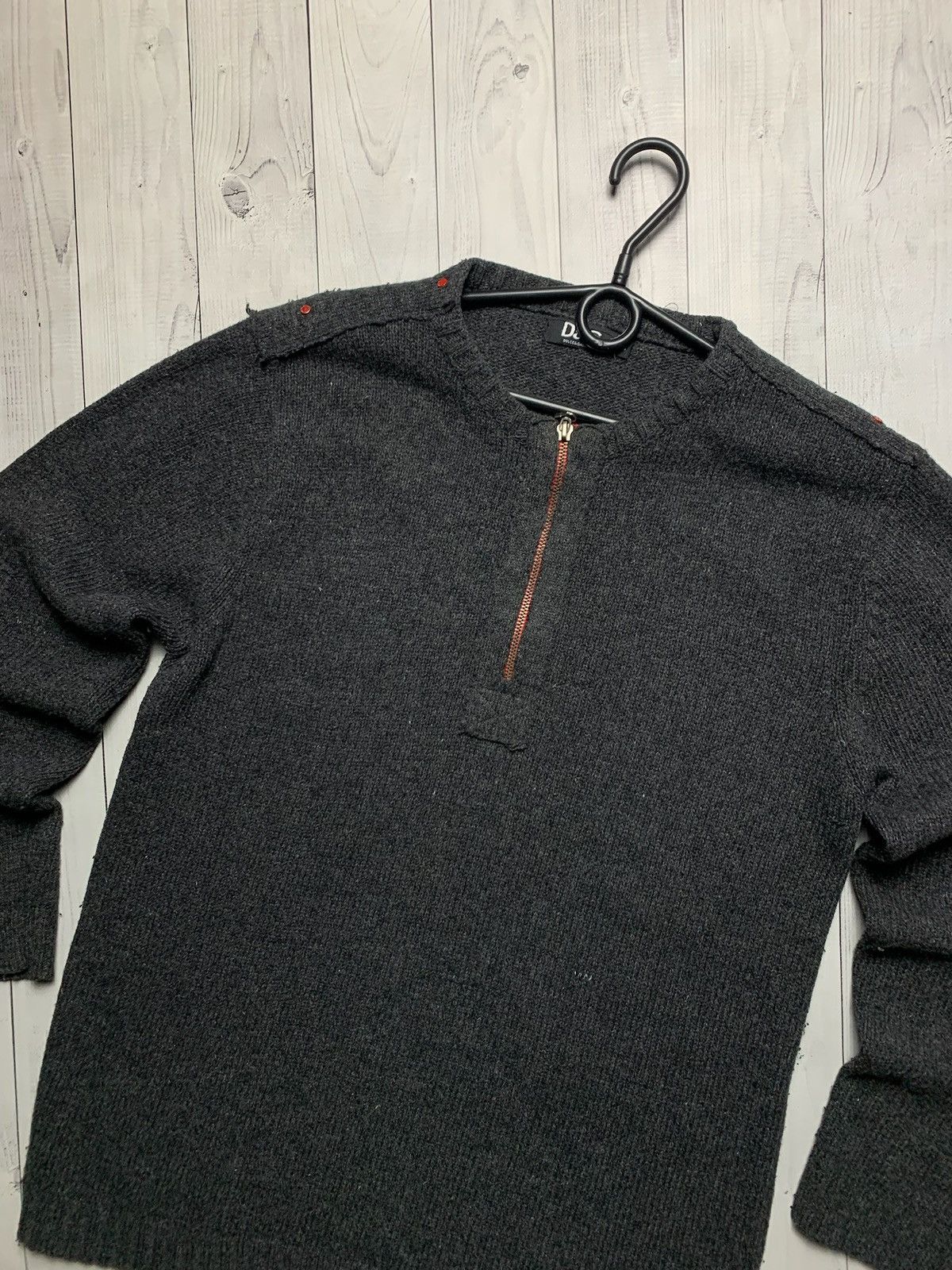 Vintage Vintage Dolce Gabbana sweater logo size L Size US L / EU 52-54 / 3 - 2 Thumbnail