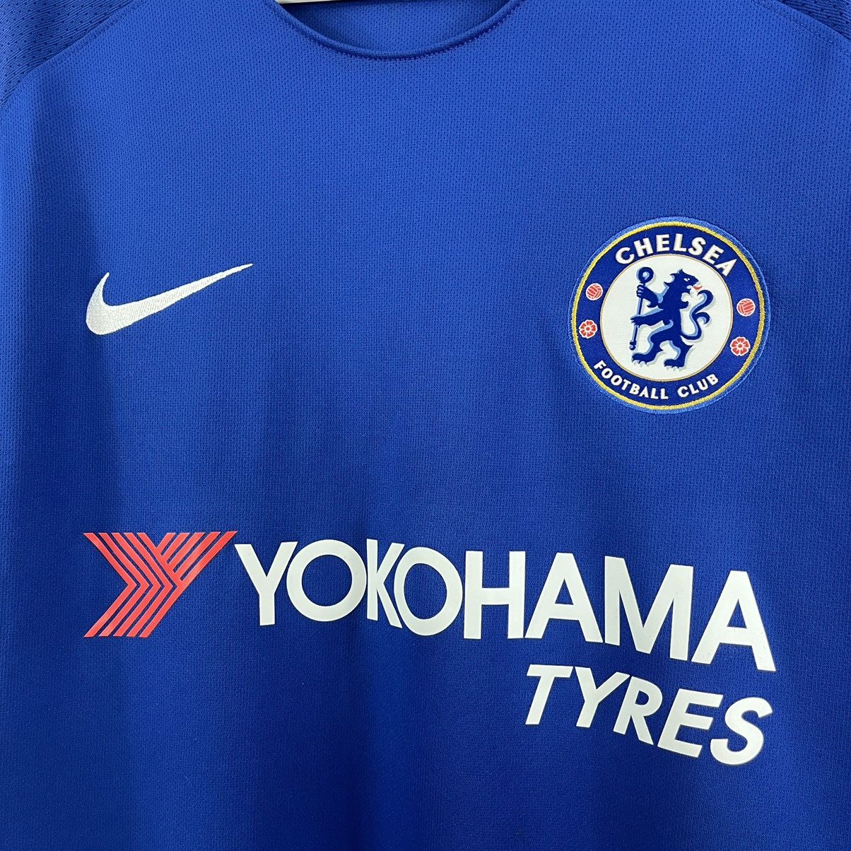Chelsea Soccer × Nike Nike Chelsea Soccer Team 2016/2017 Home Jersey Size M Size US M / EU 48-50 / 2 - 3 Thumbnail