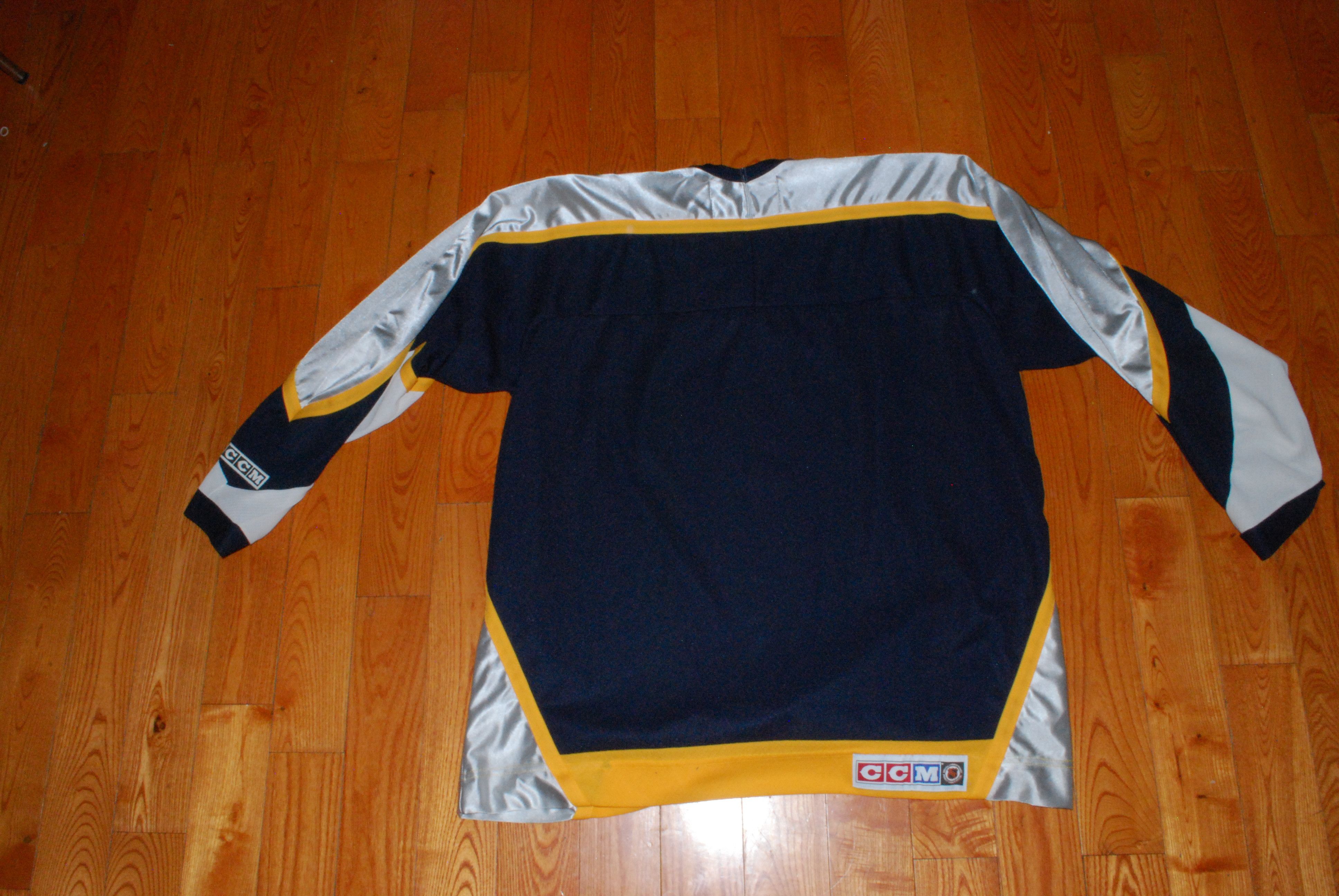 Ccm Vintage Early Y2k Nashville Predators Hockey Jersey by CCM Size US XXL / EU 58 / 5 - 8 Thumbnail