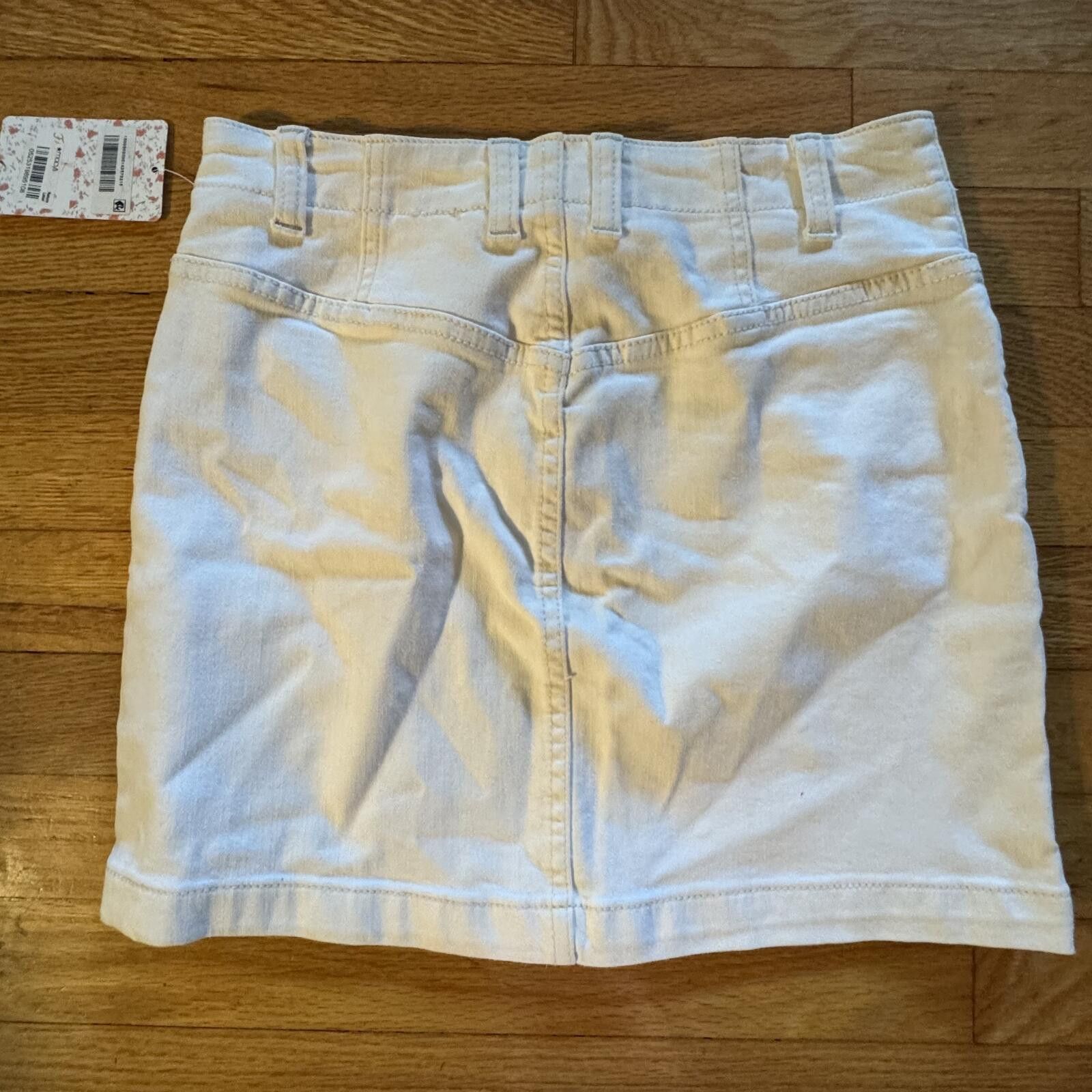 Free People New Free People We The Free White Denim Mini Skirt Size 26 Size 26" / US 2 / IT 38 - 2 Thumbnail
