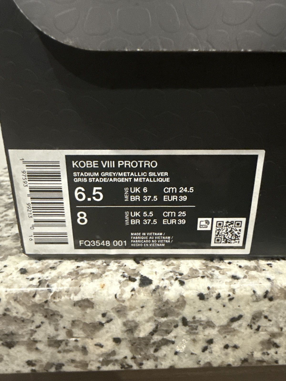 Nike Kobe venice beach Size US 6.5 / EU 39-40 - 7 Thumbnail