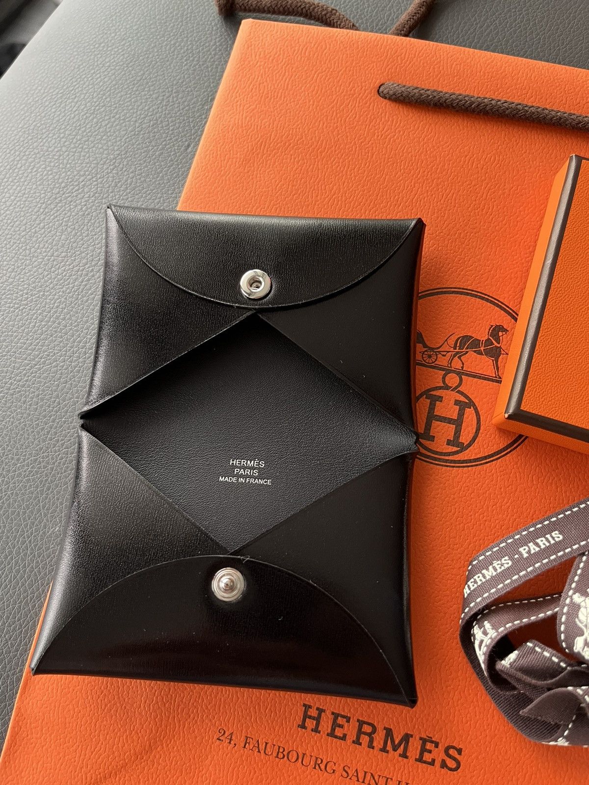 Hermes Extremely Rare Hermes Calvi Wallet Box Leather Size ONE SIZE - 14 Thumbnail