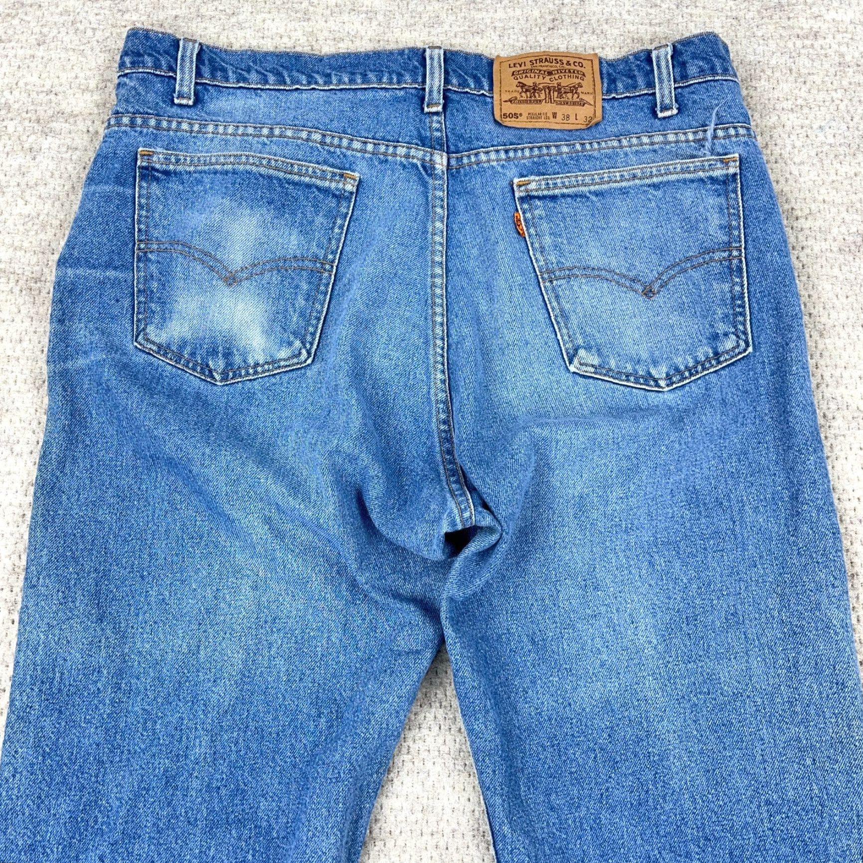 Levi's VINTAGE Levi's 505 Jeans 36x31 Straight Leg Blue Regular Fit 90s Mens Size US 36 / EU 52 - 4 Thumbnail