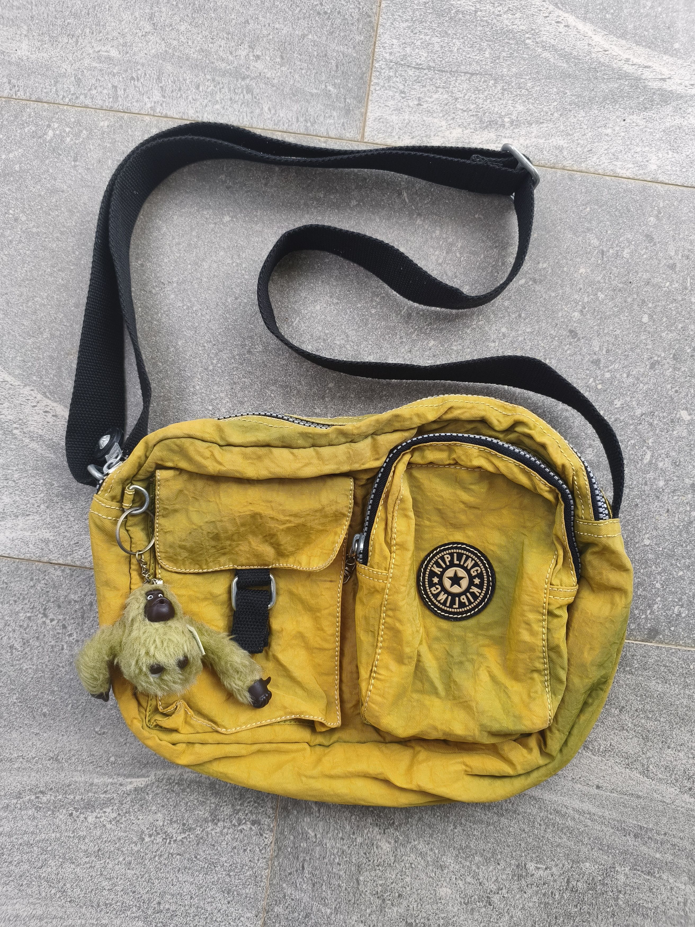 Vintage Vintage Y2K Kipling Candy Crossbody Bag with Monkey Keychain Size ONE SIZE - 1 Thumbnail
