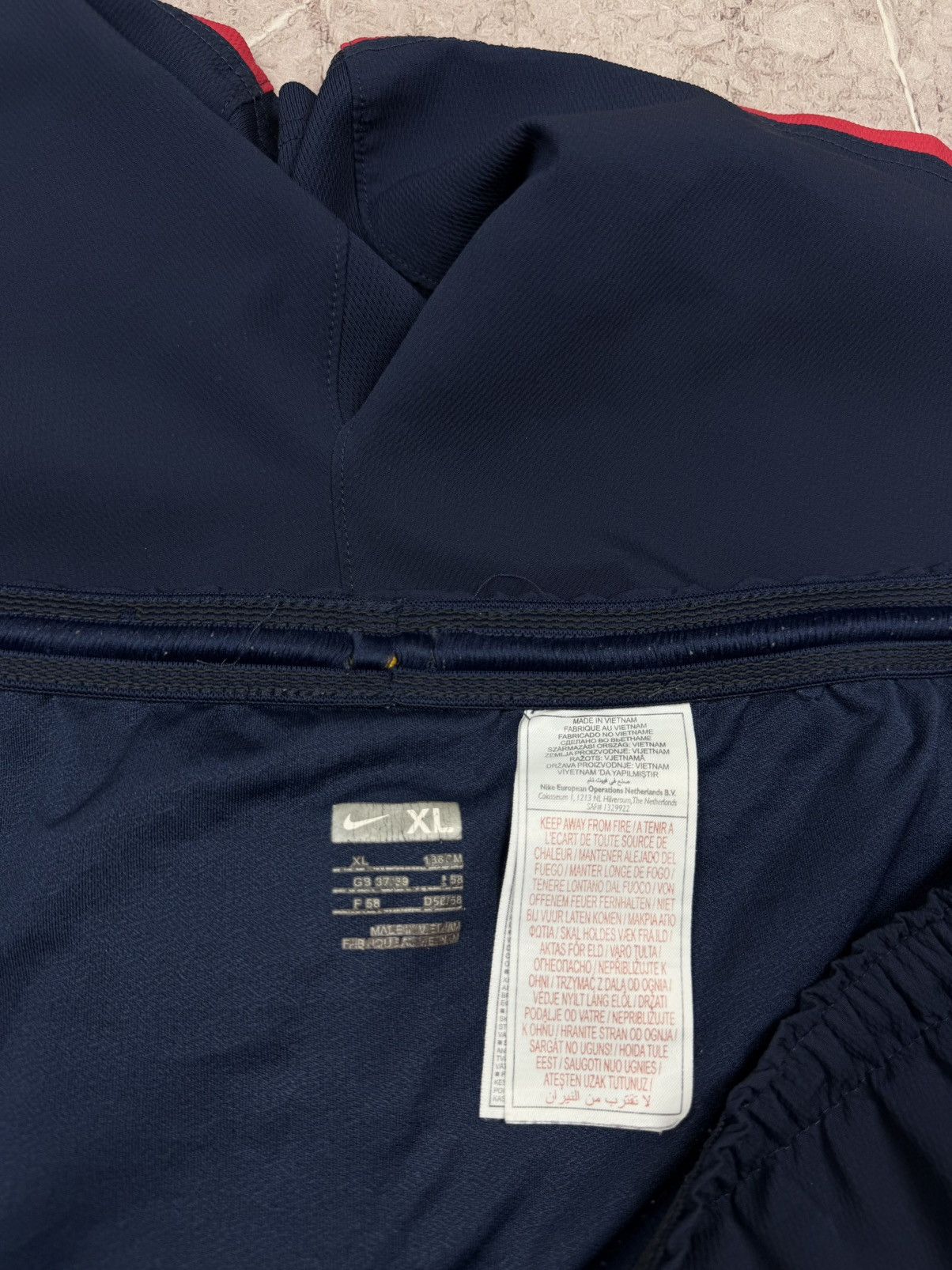 Nike Vintage Nike Arsenal Shorts 90s Football Streetwear Swoosh Size US 36 / EU 52 - 3 Thumbnail