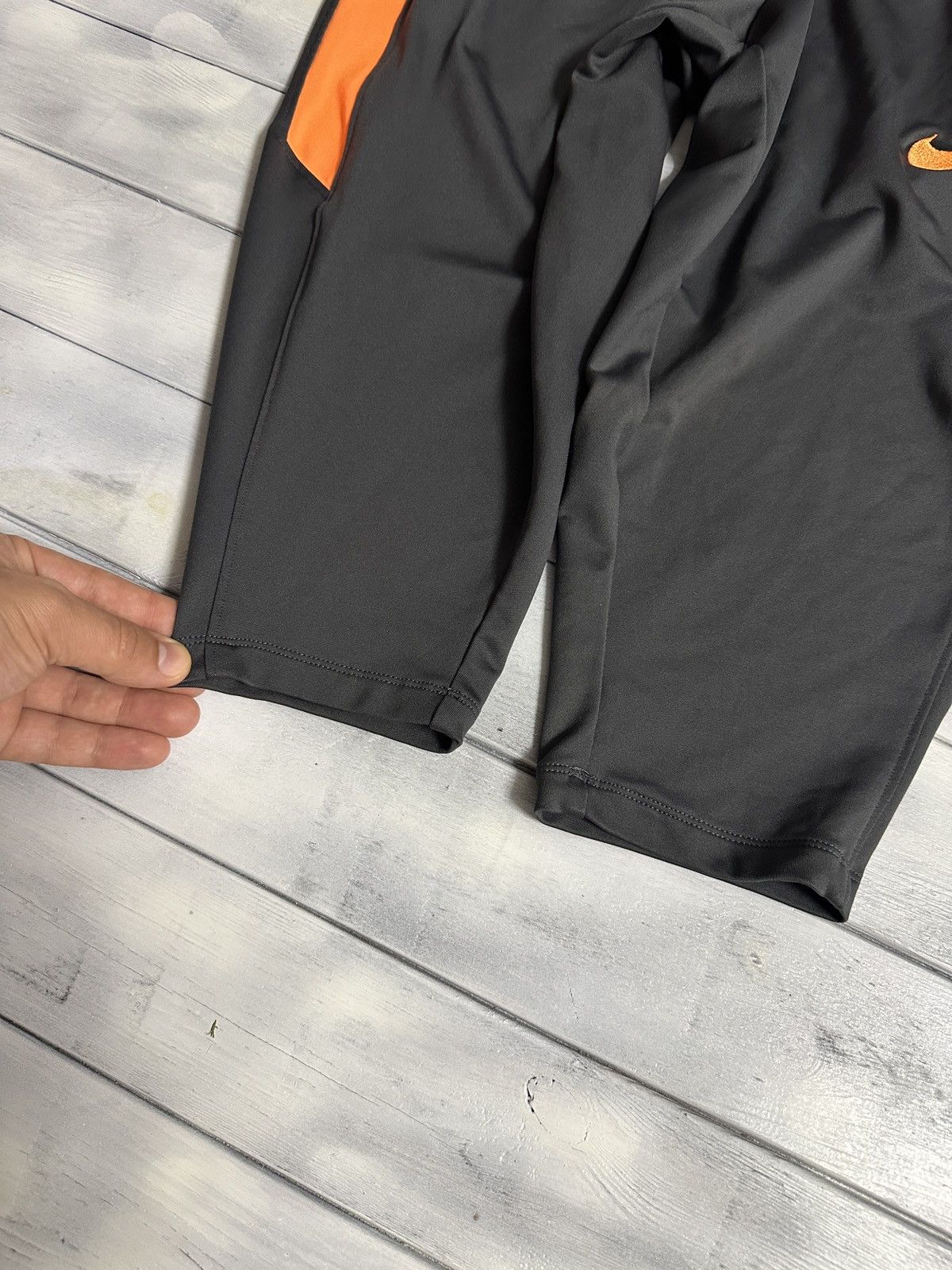 Nike Nike Cycling Shorts Size S Black Orange Size US 30 / EU 46 - 6 Thumbnail