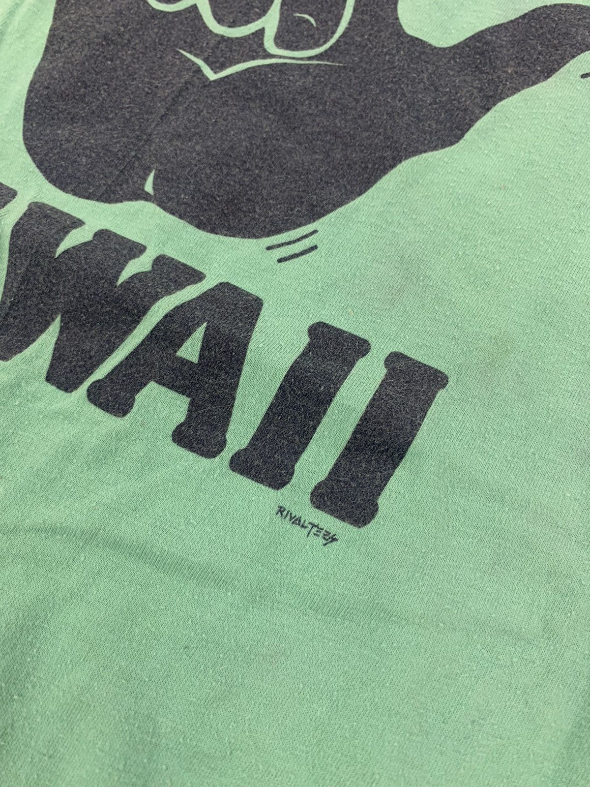 Vintage Vintage 1980s Hang Loose Hawaii T-Shirt Size US L / EU 52-54 / 3 - 2 Thumbnail