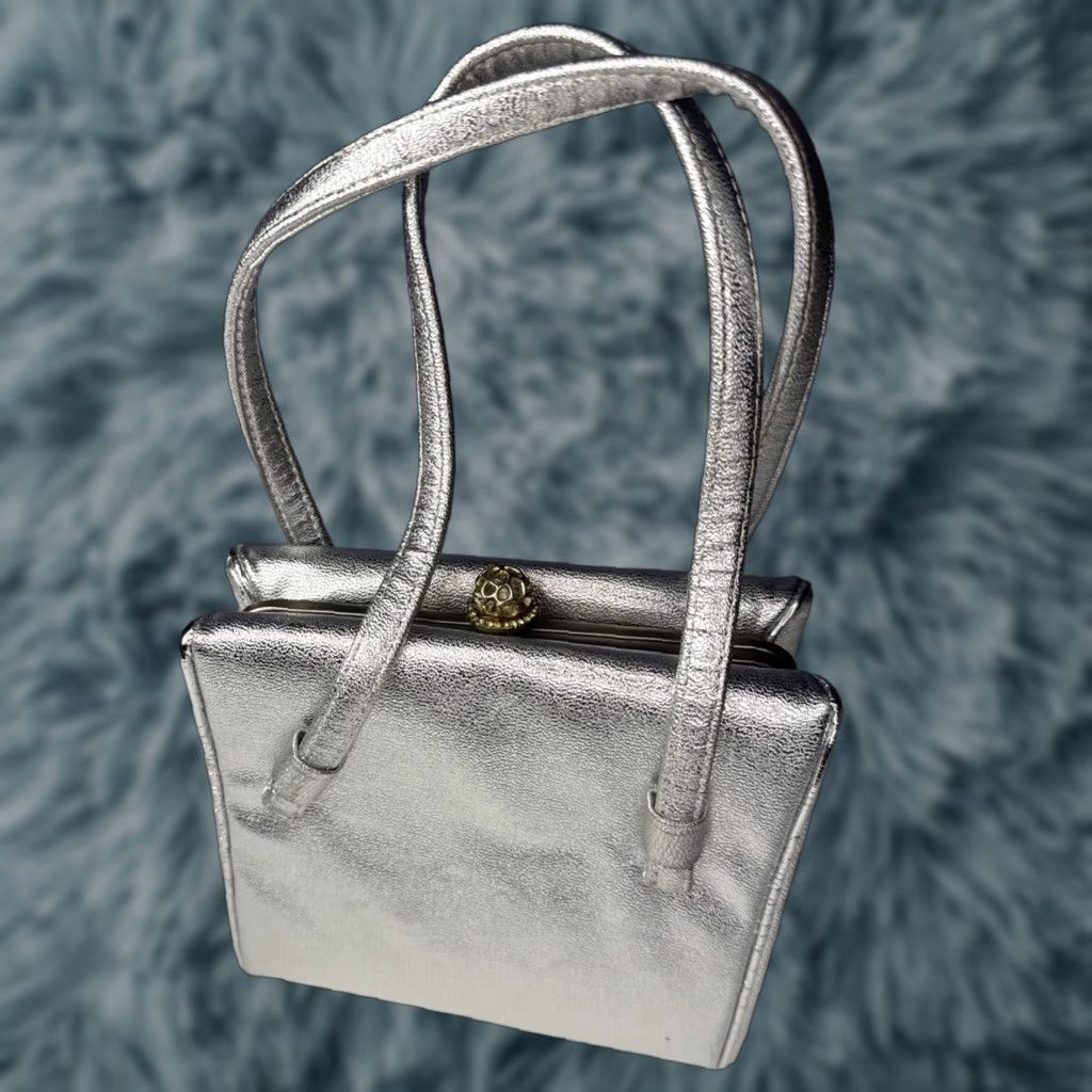 Vintage VINTAGE 50's After Five Gold Clutch Handbag Bag Silver Bag W Coin Purse Atler Five Gold Clutch Handbag Silver Bag Coin Purse Size ONE SIZE - 1 Thumbnail