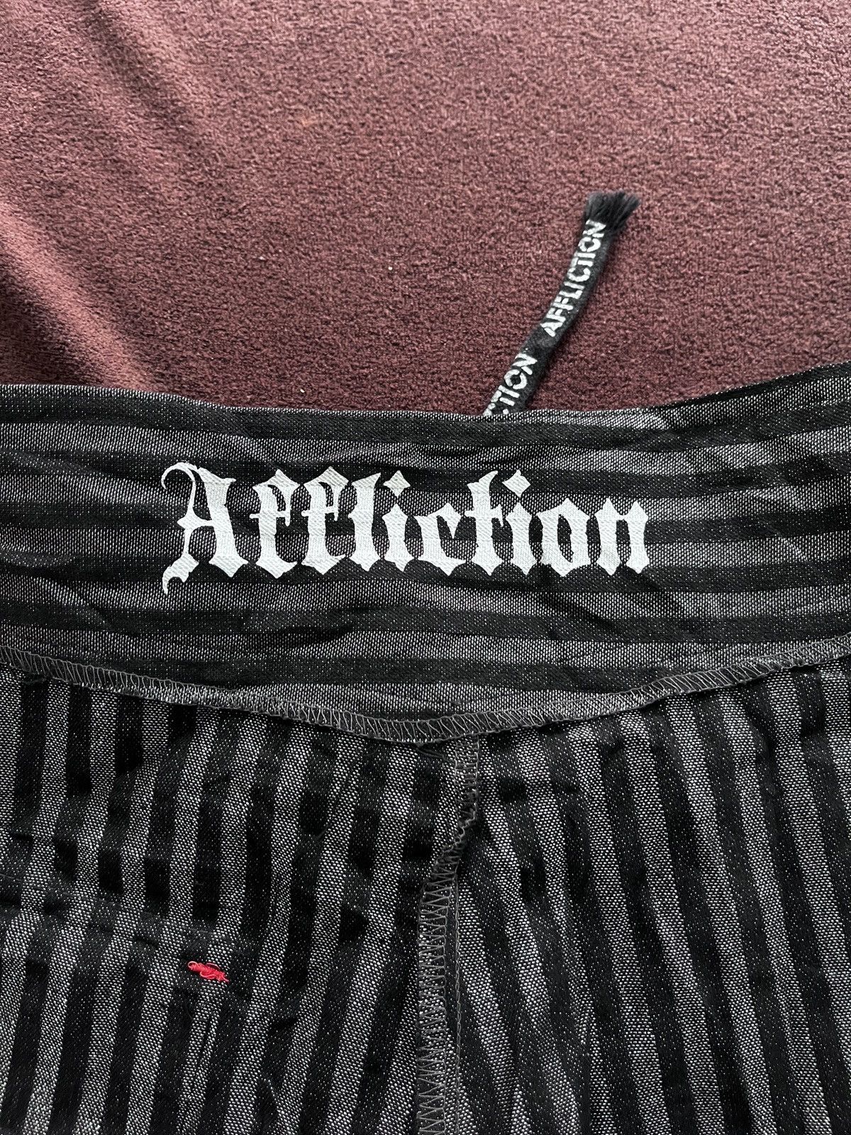 Affliction RARE AFFLICTION SHORT GRUNGE EMO Y2K Size US 33 - 11 Thumbnail